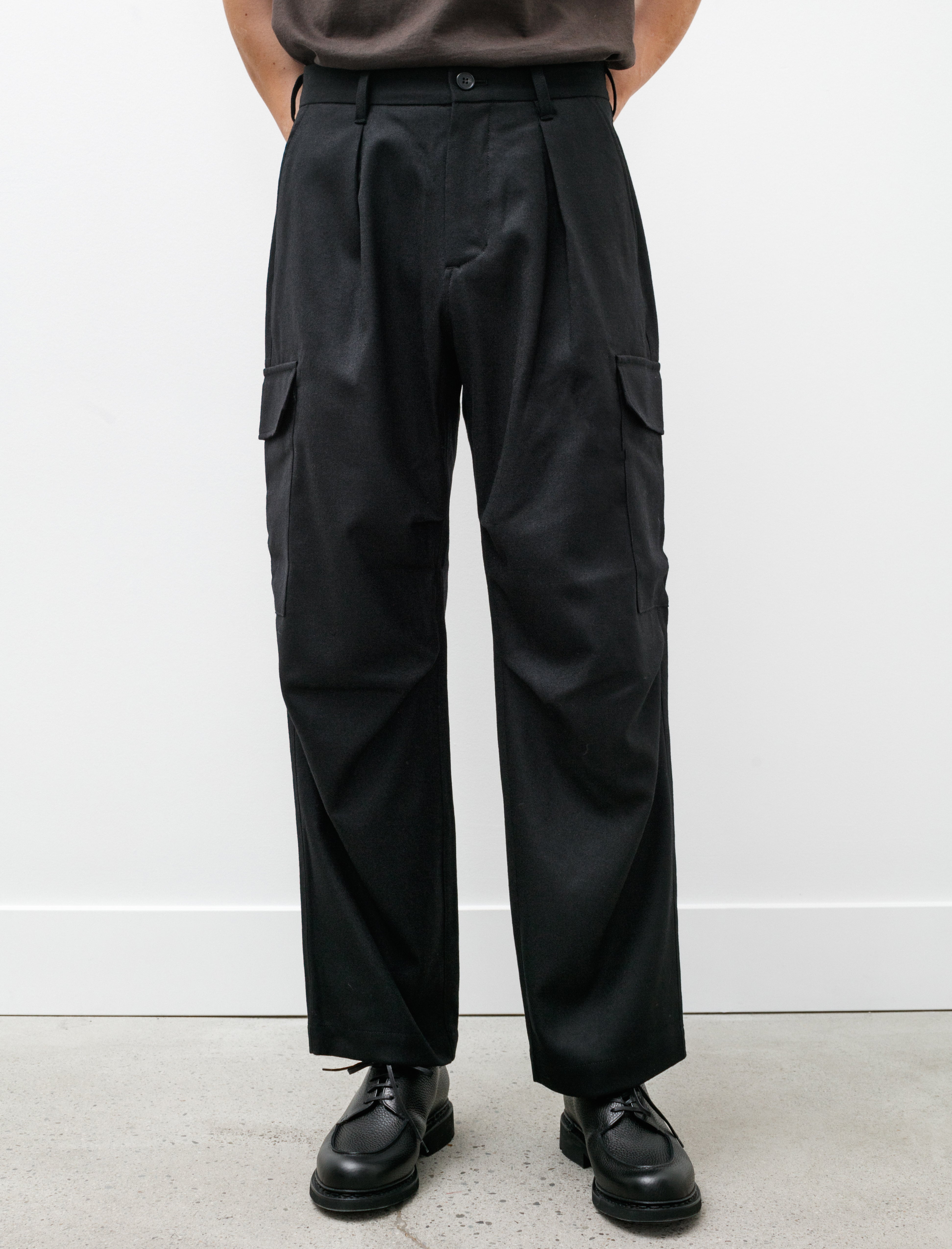 Polyploid Cargo Tuck Pants B Black Wool