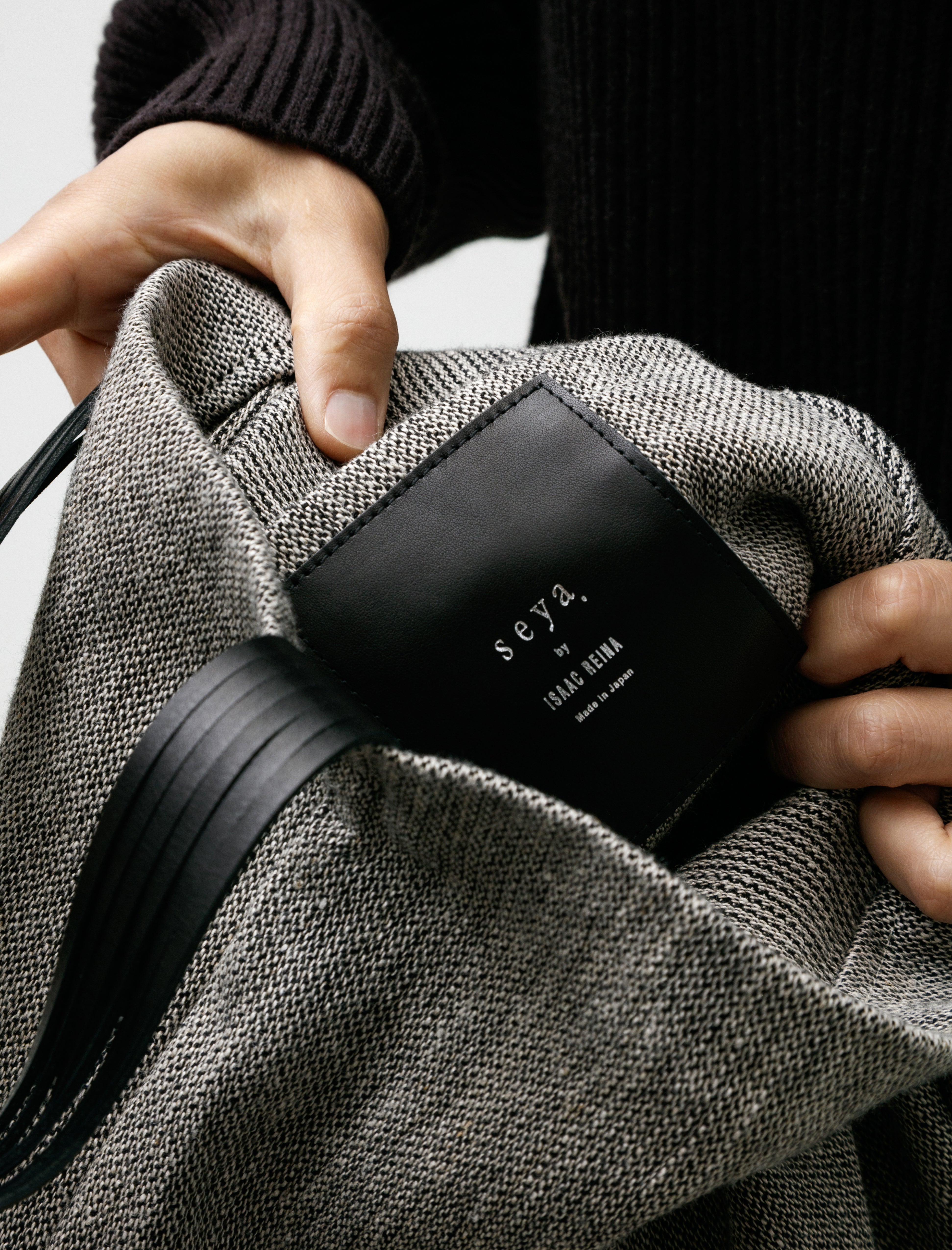 Seya Seya x Isaac Reina Linen Chasen Bag Lauze