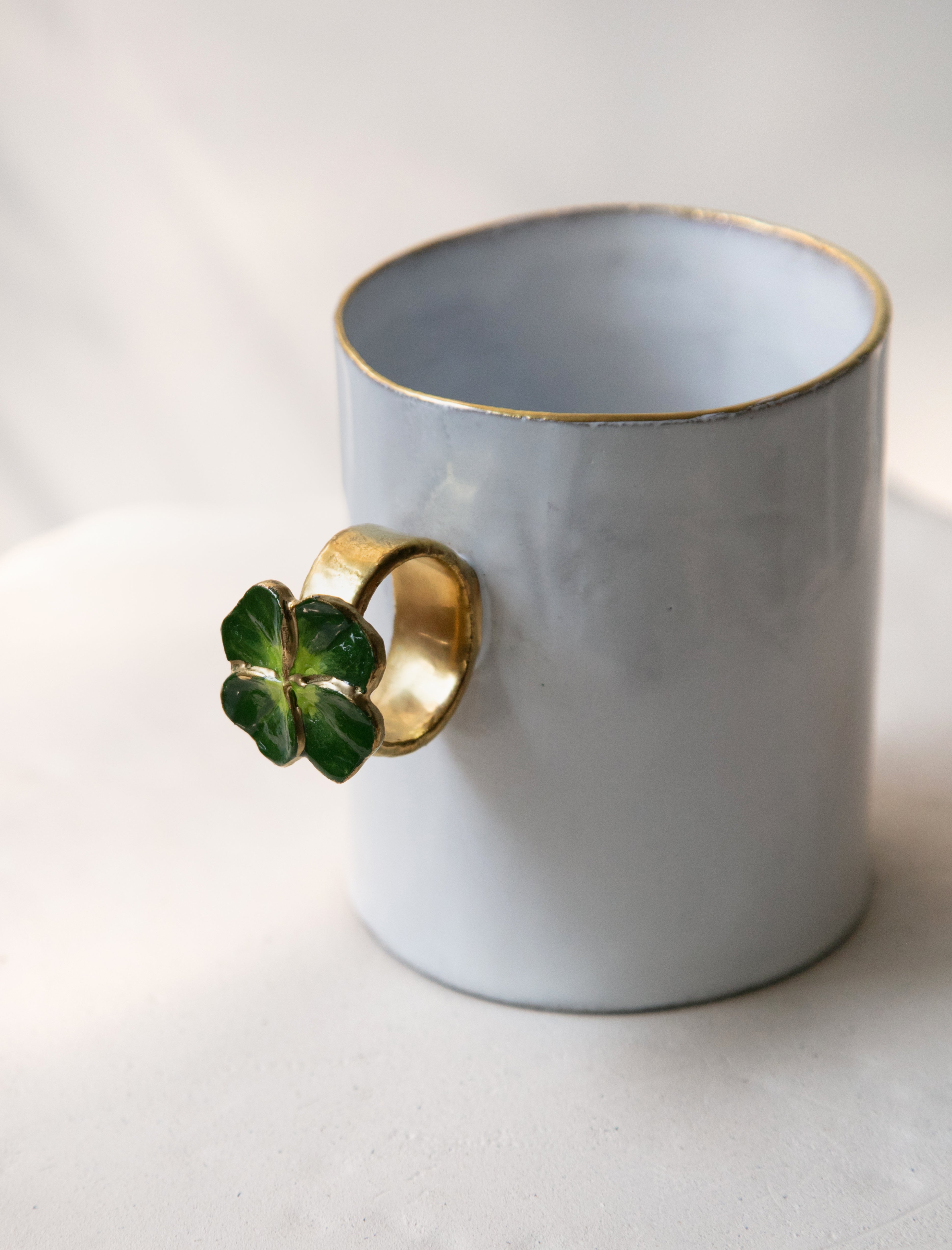 Astier de Villatte Four-Leaf Clover Ring Cup