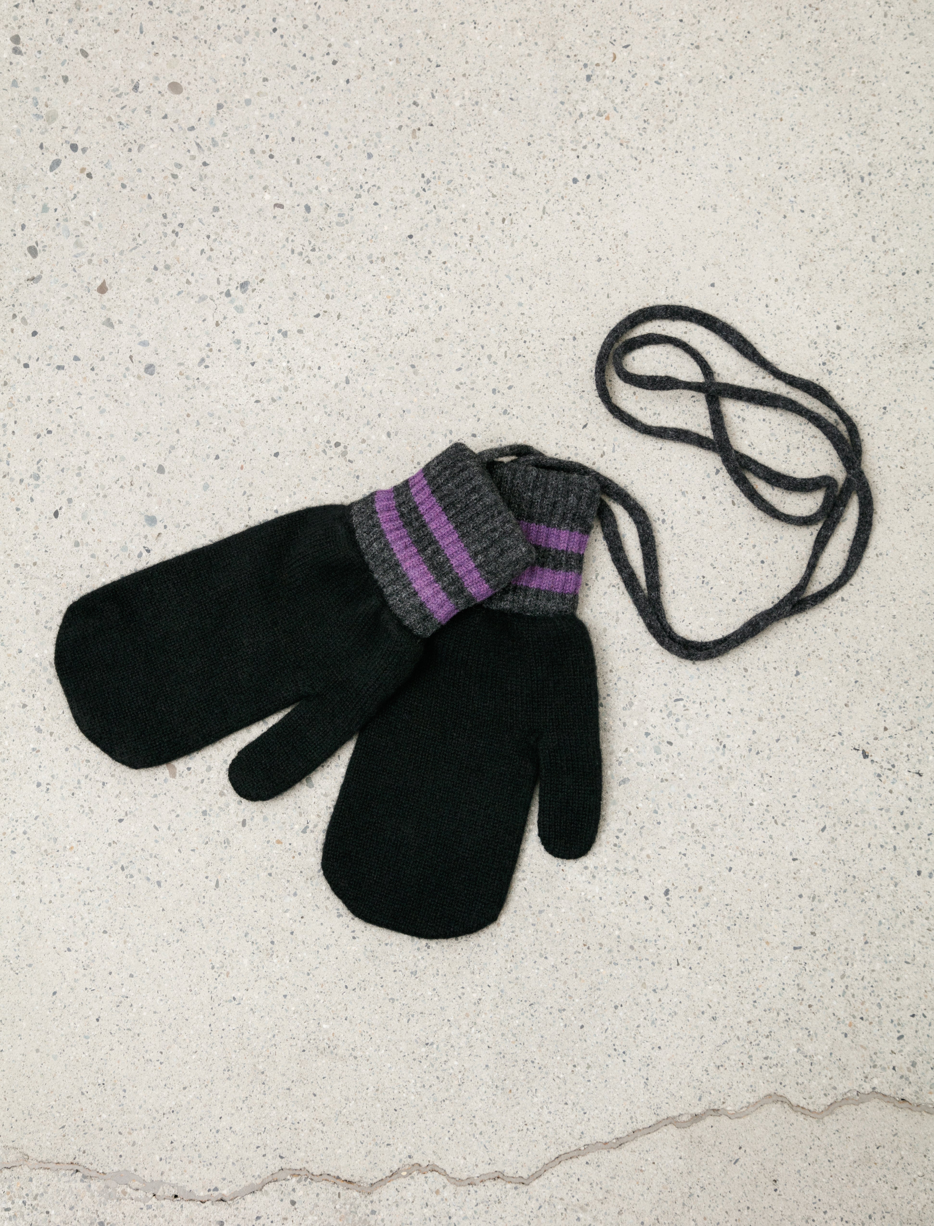 Howlin' Never Too Old Mittens Black