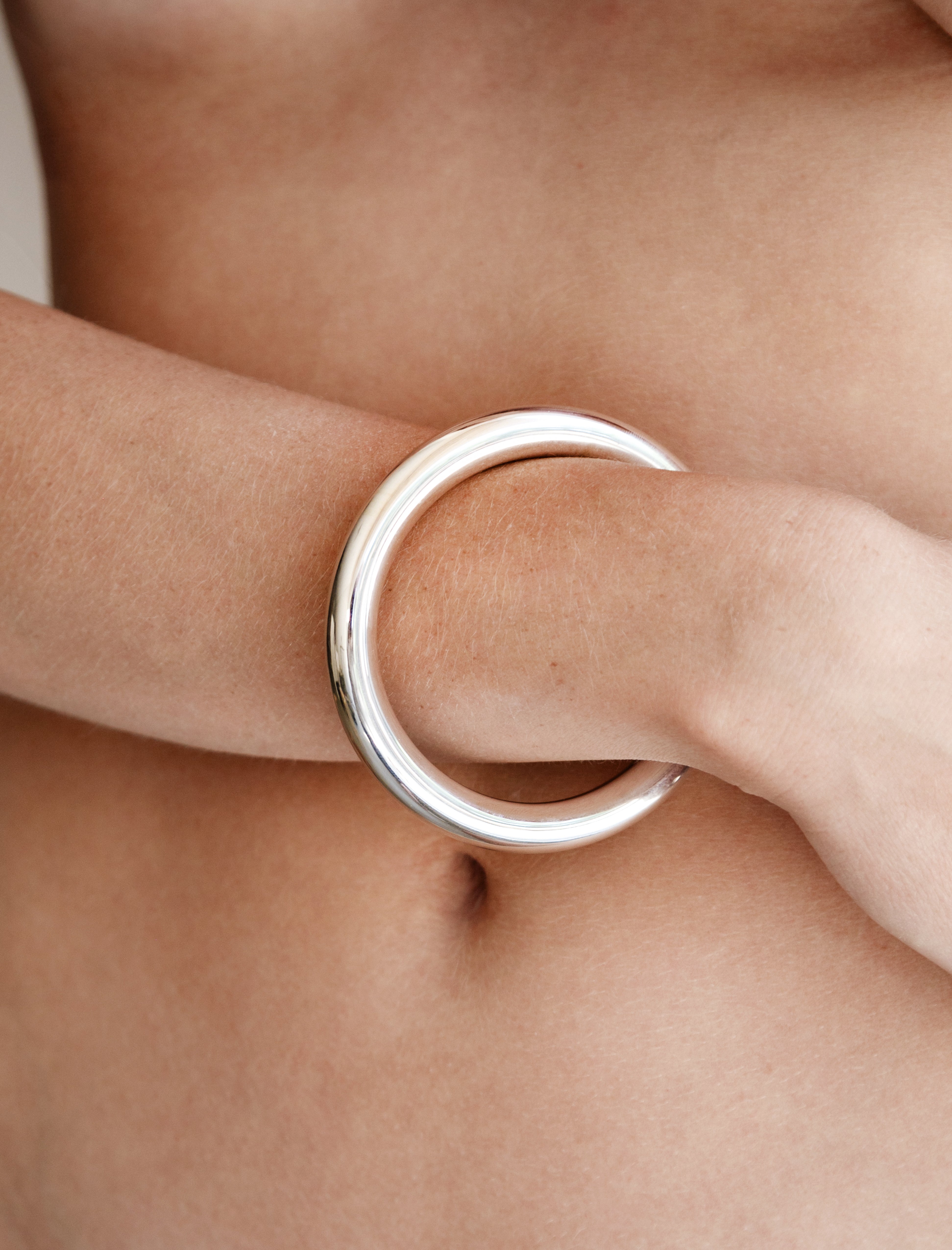 Sophie Buhai Classic Circle Bangle