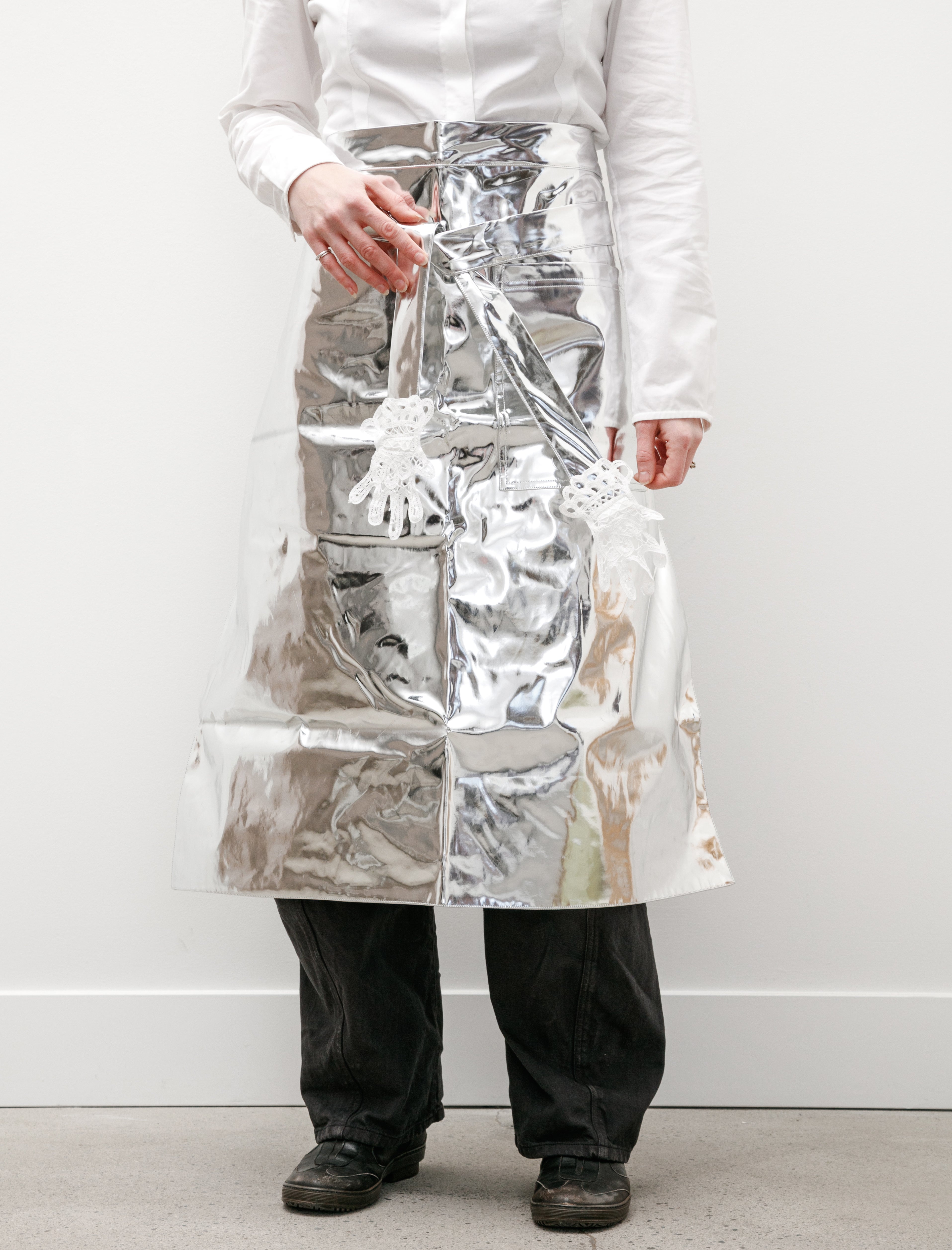 Gohar World Apron with Lace Hands Appliqué Silver