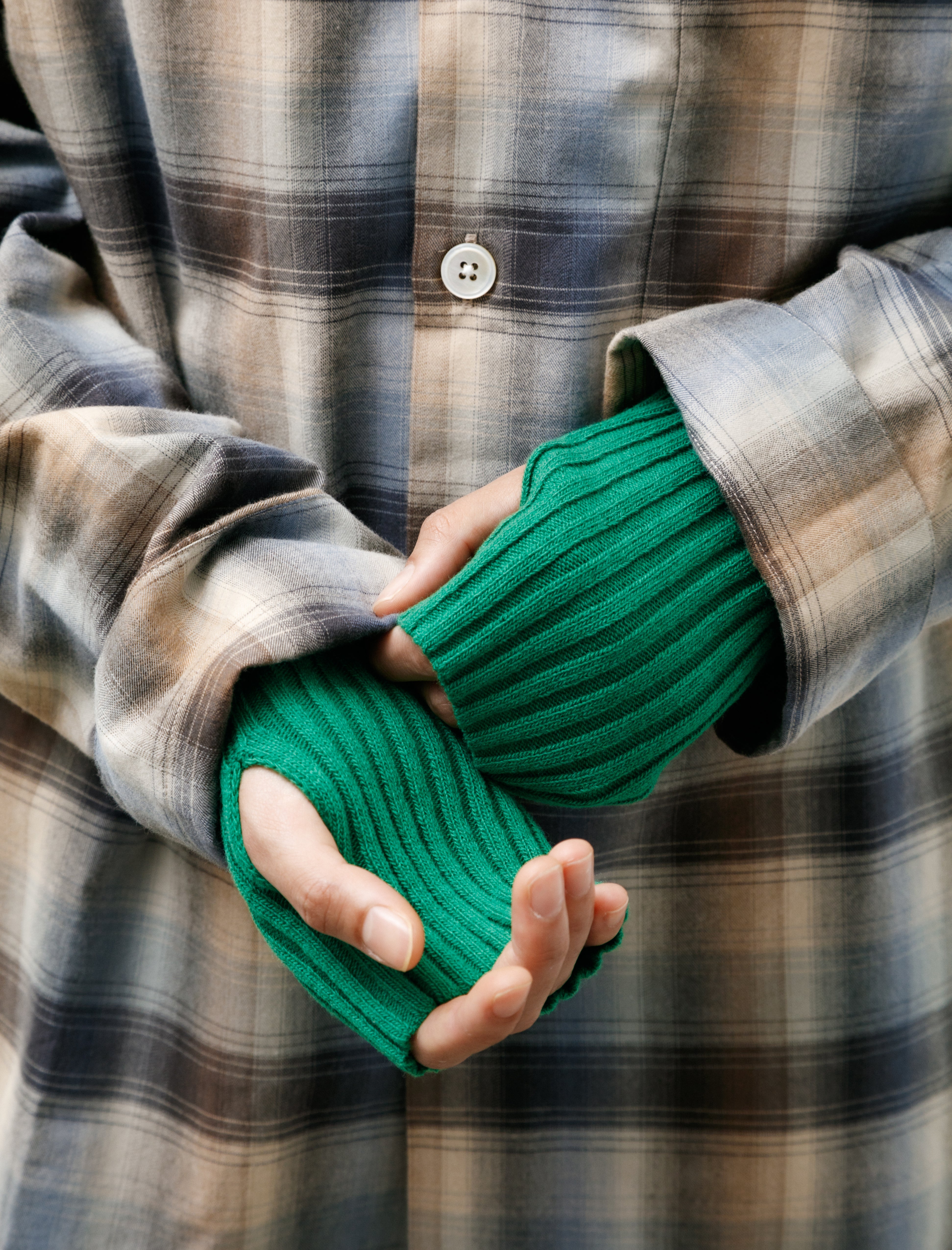 AURALEE x TEKLA Cashmere Arm Warmer Forest Green