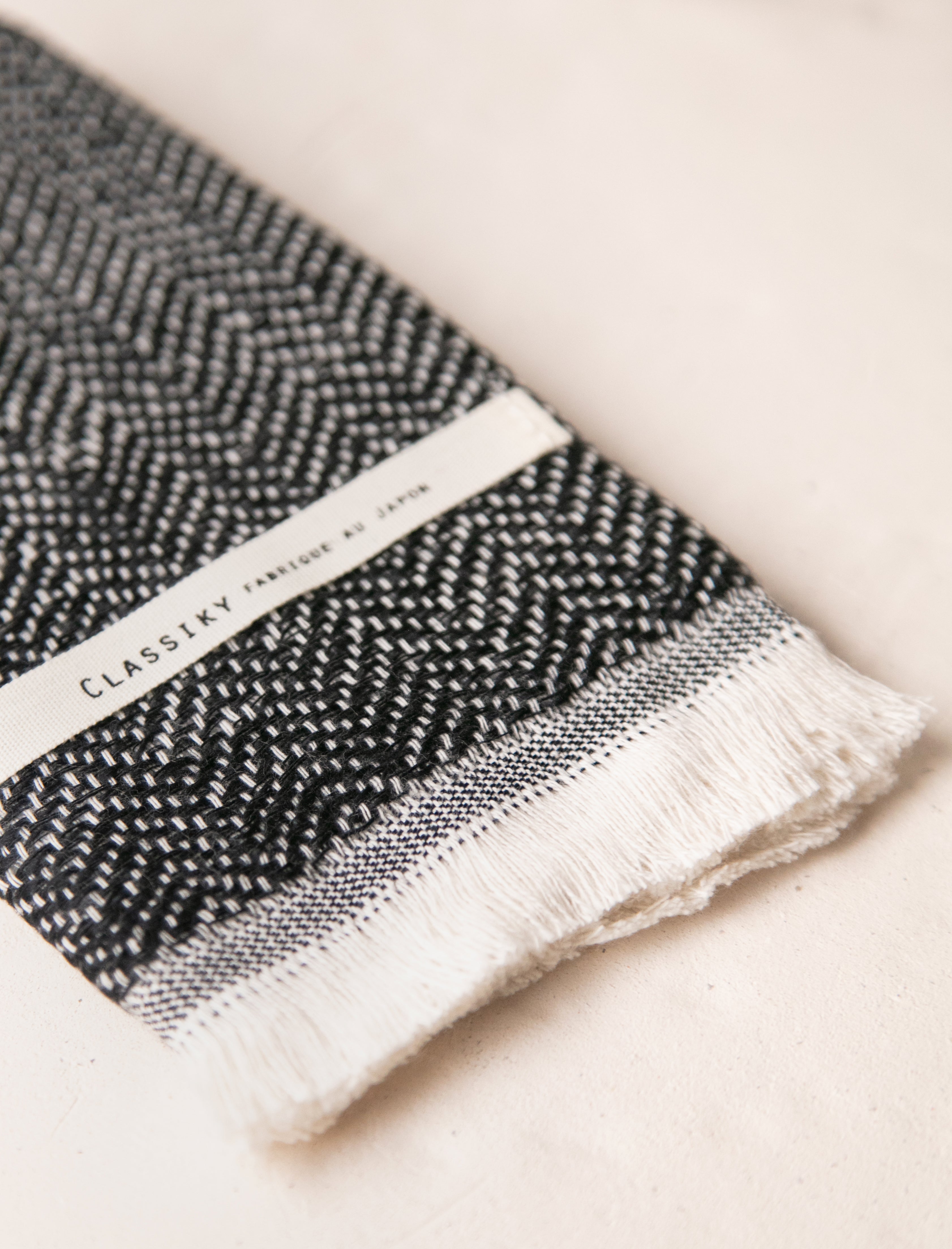 Classiky Herringbone Face Towel Black