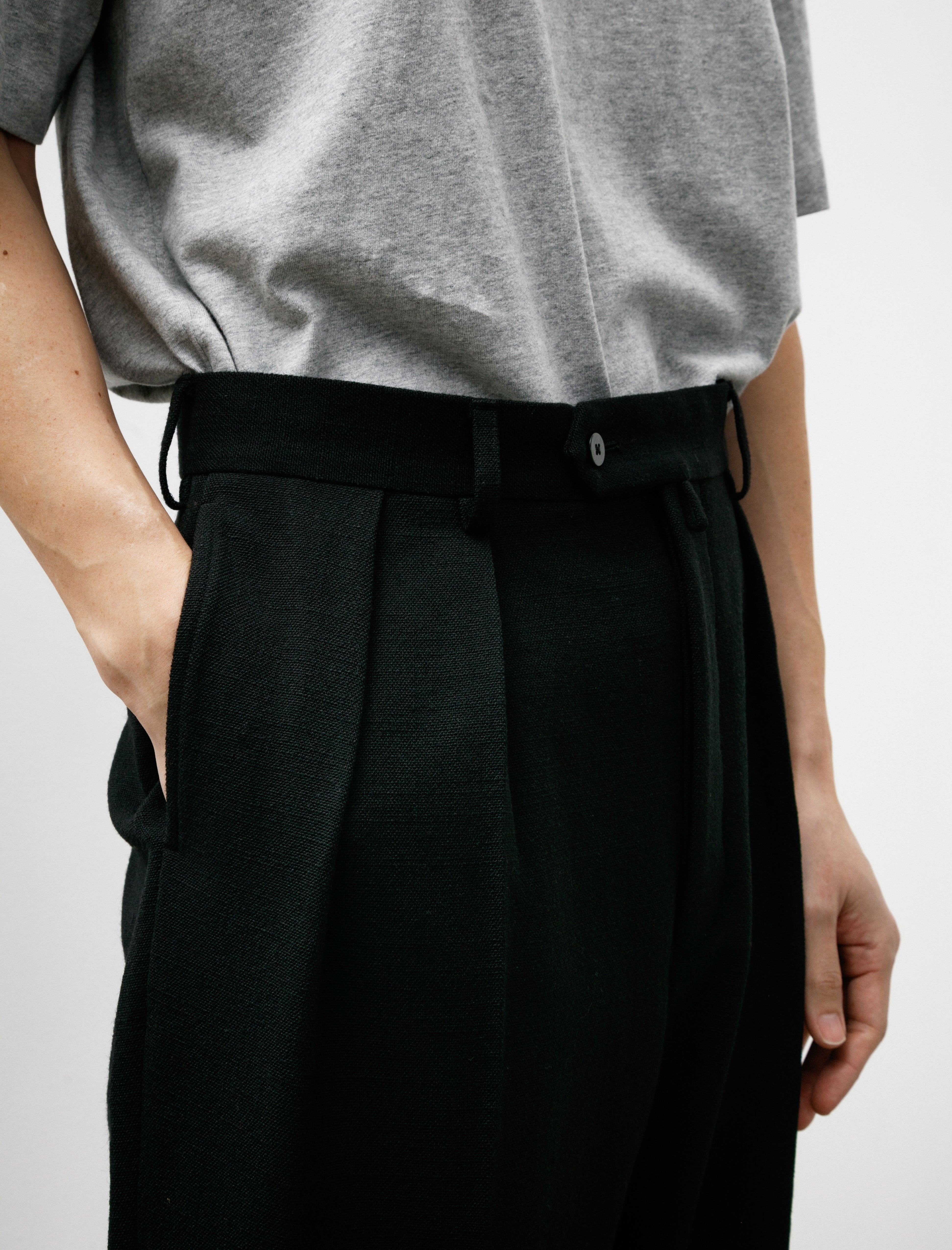 Neat Plastic Linen Wide Trousers Black