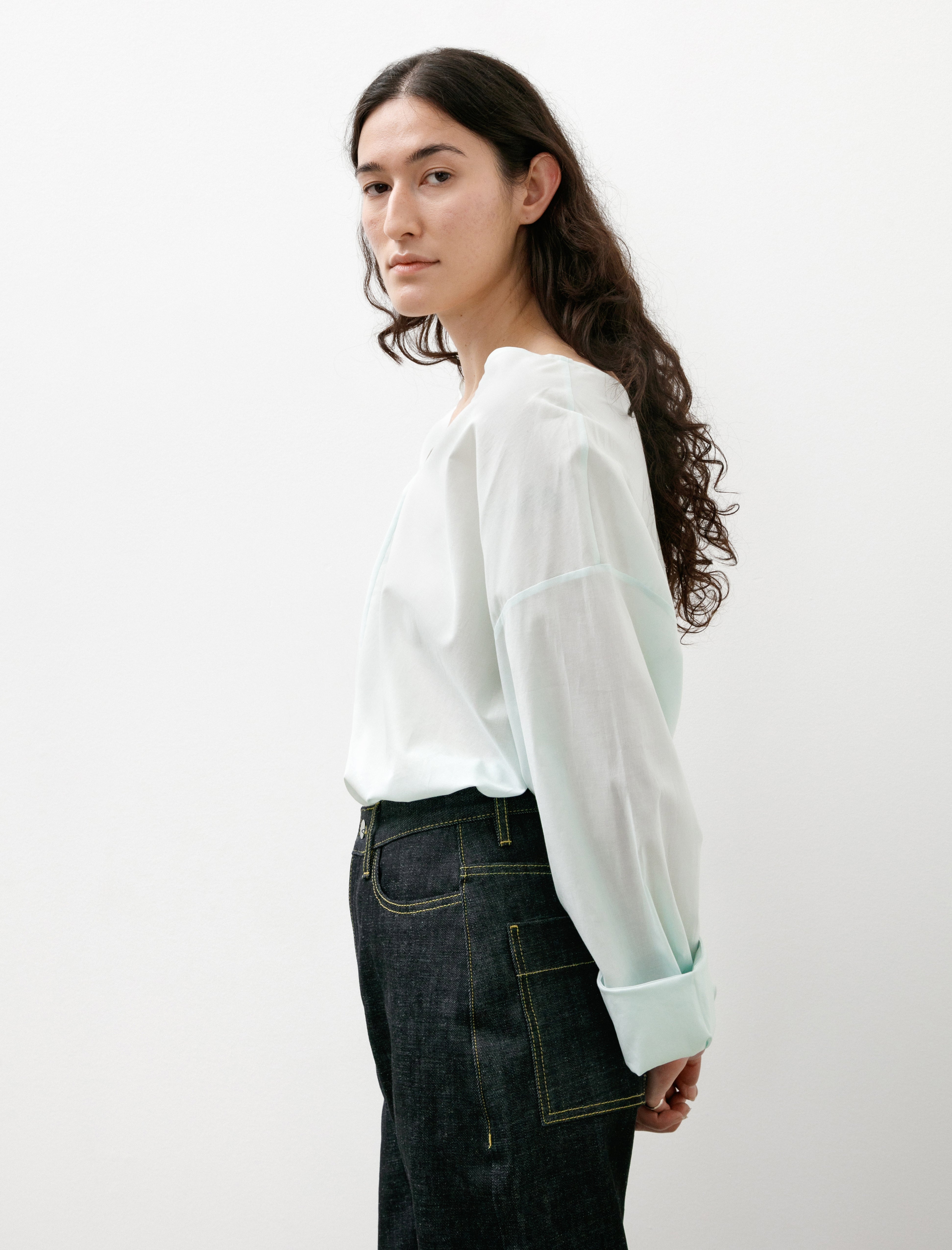 Graphpaper Silicon Lawn V-Neck Blouse Pale Green