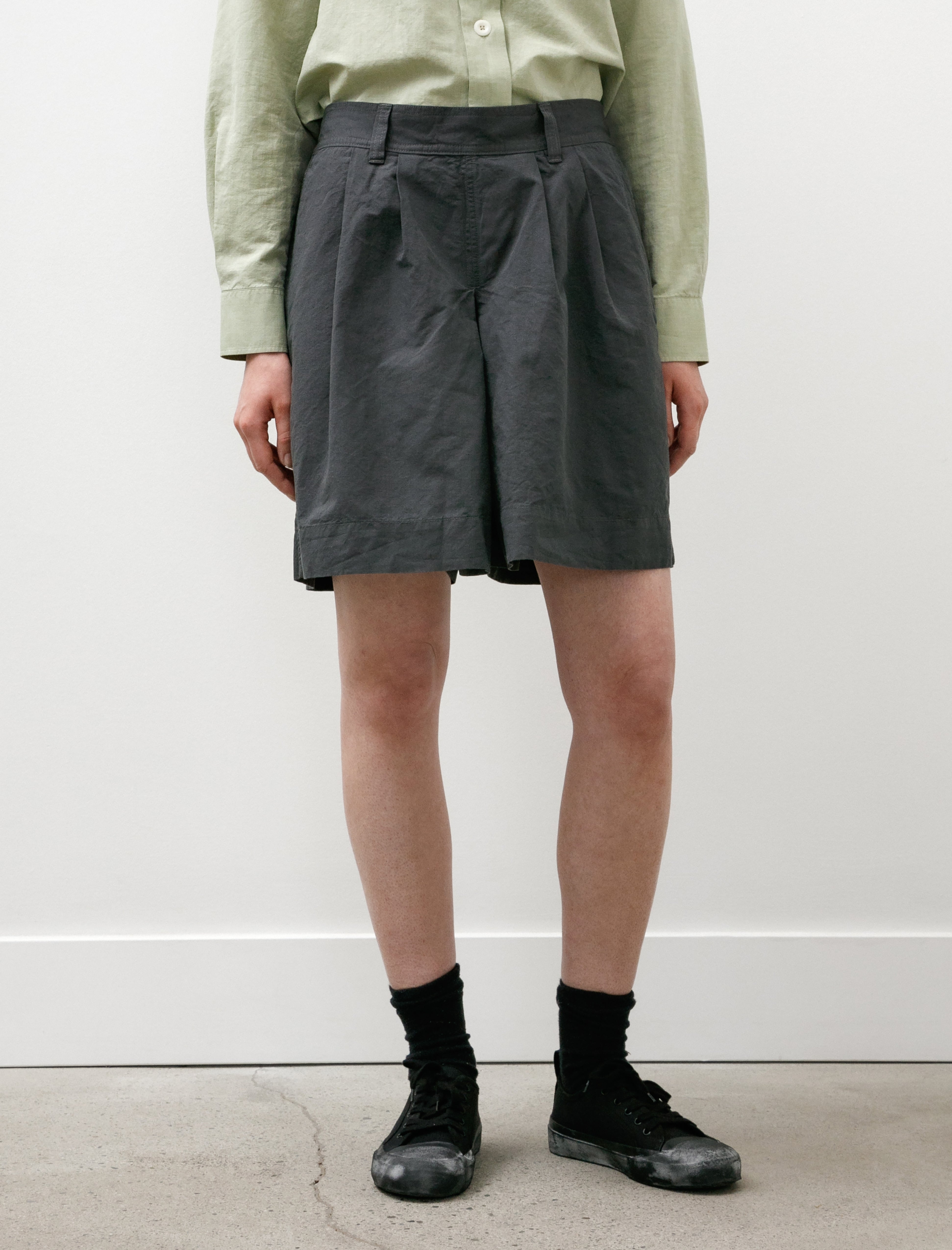 MHL Pleated Shorts Dry Cotton Linen Carbon