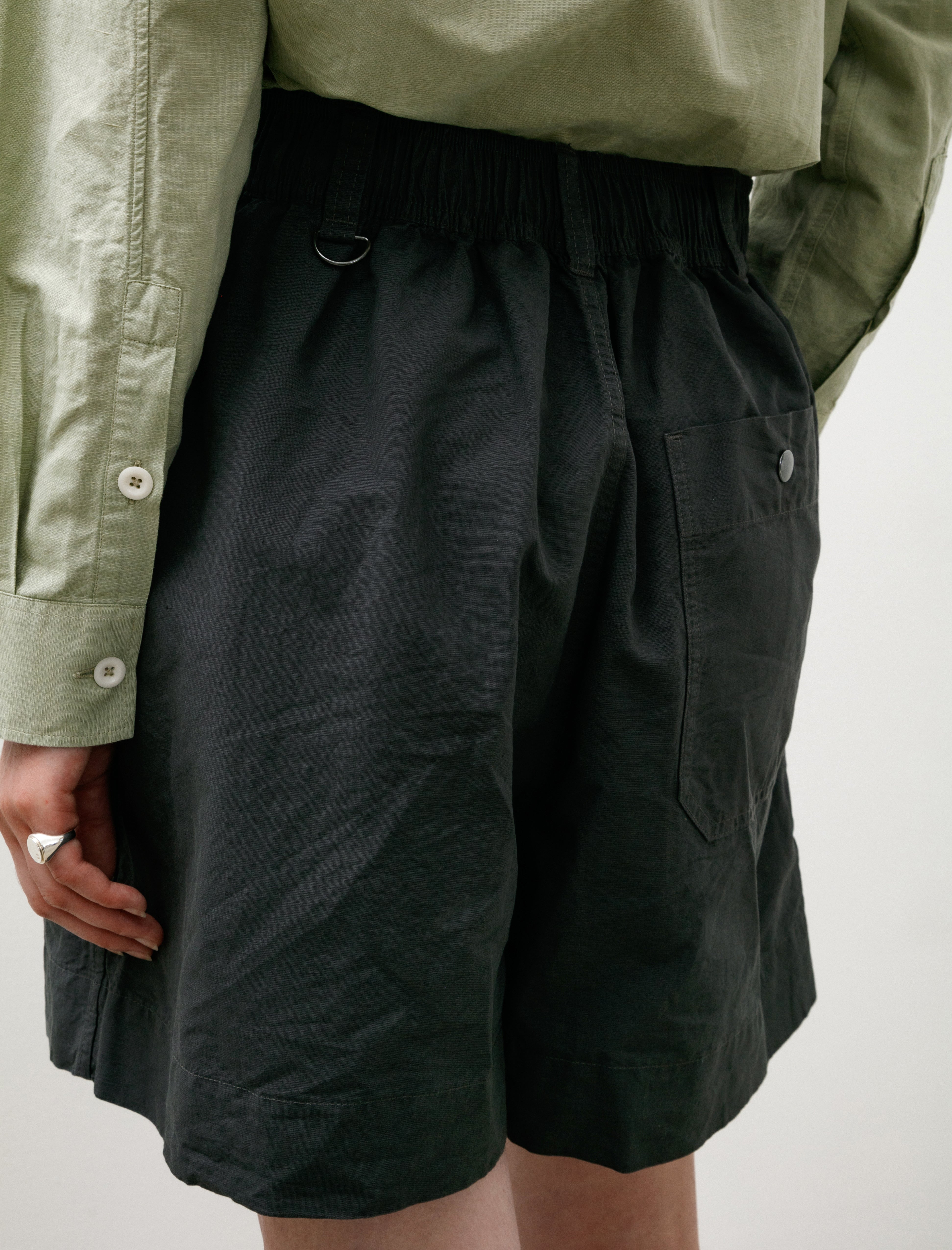 MHL Pleated Shorts Dry Cotton Linen Carbon