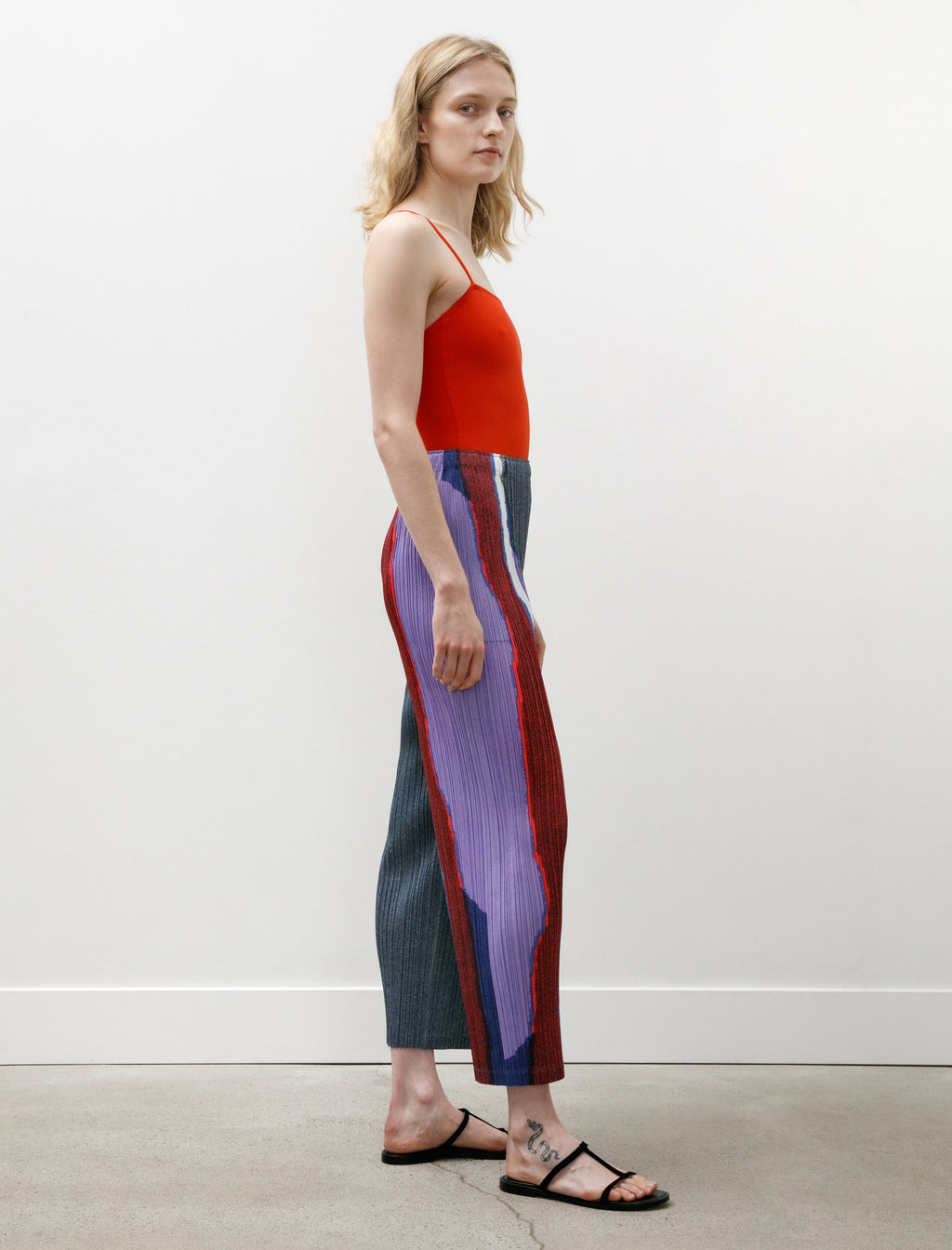 nbrmay21womenskatieecomm-