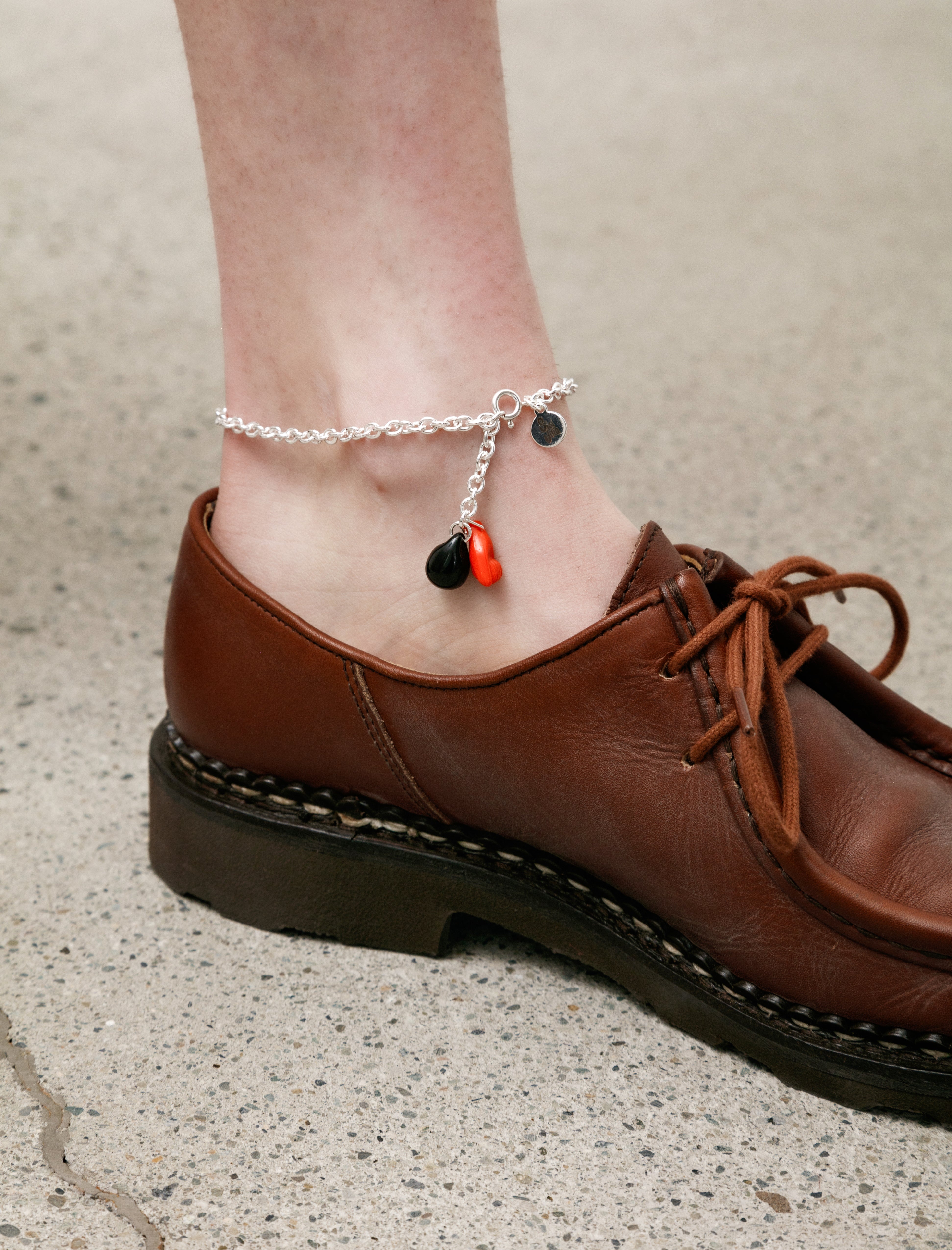 Sisi Joia Menad Anklet Red Hand