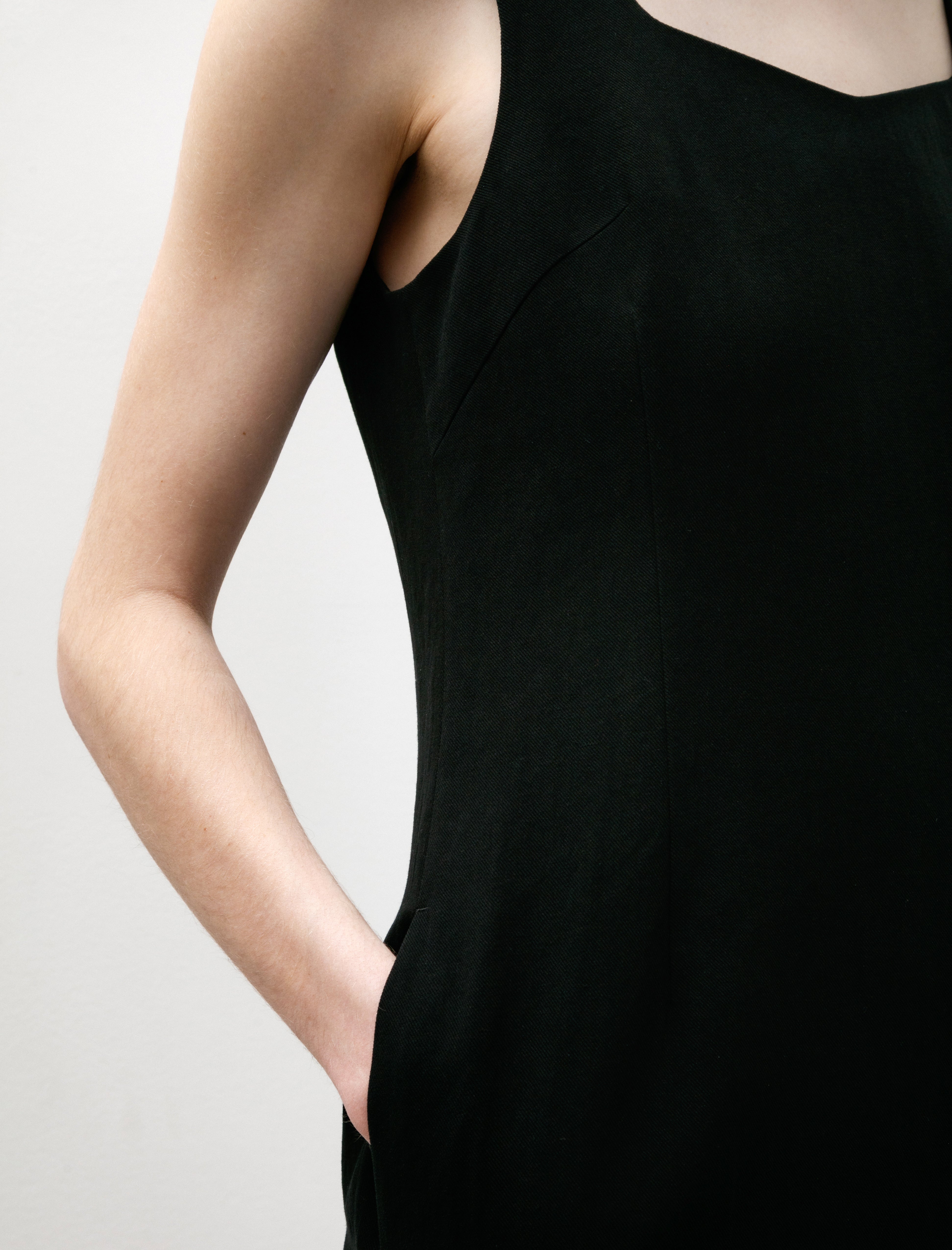 Auralee Hard Twist Cotton Linen Gabardine Dress Black