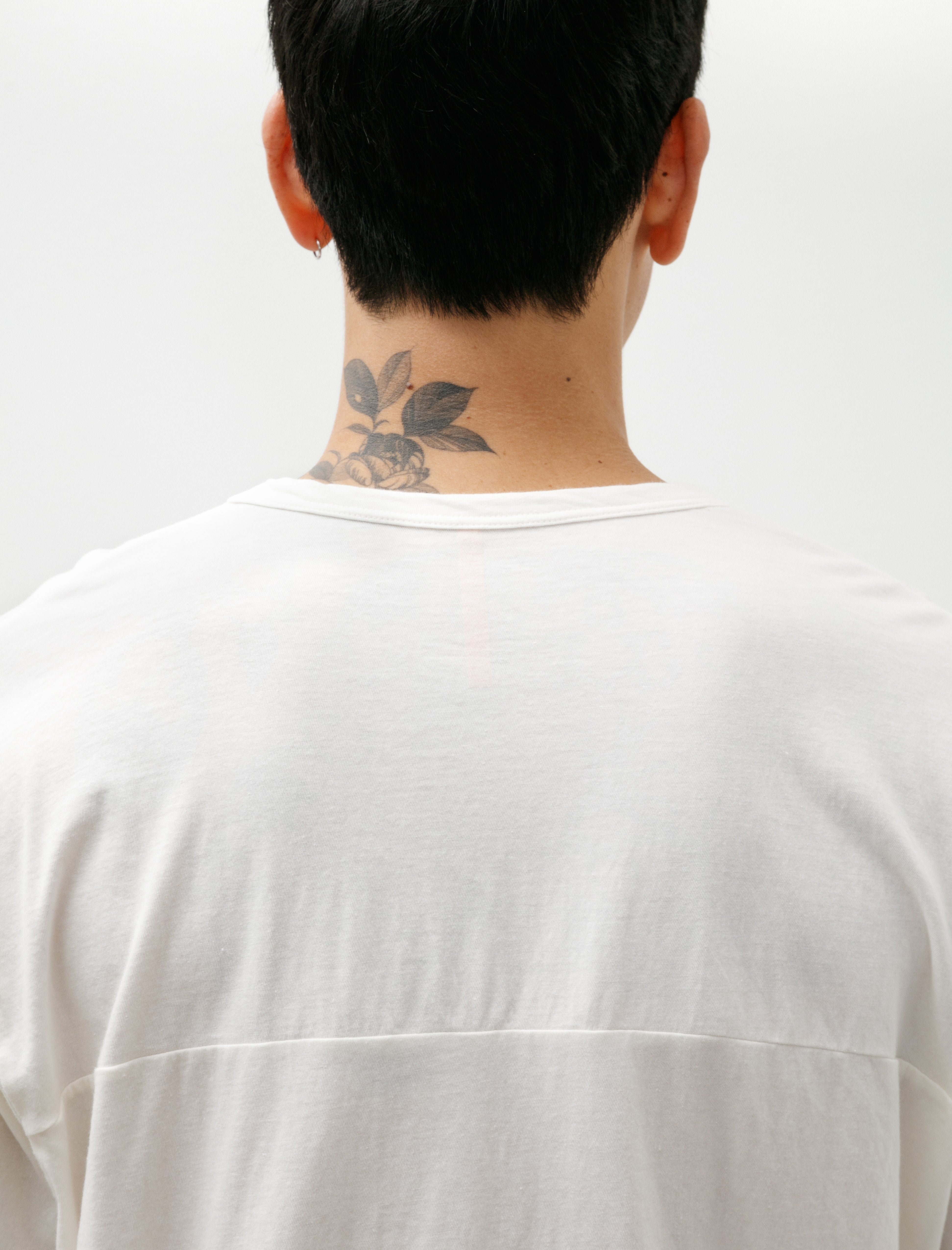 MAN-TLE R20 T-Shirt-5 Binder T-Shirt White