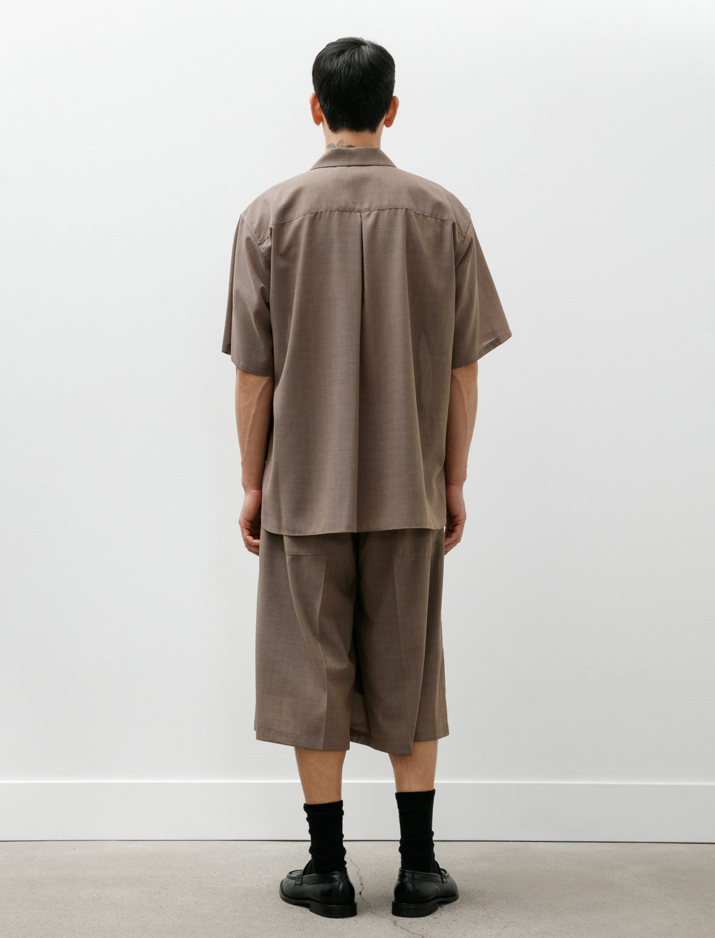 Polyploid Tuck Wide Shorts C Stone – Neighbour