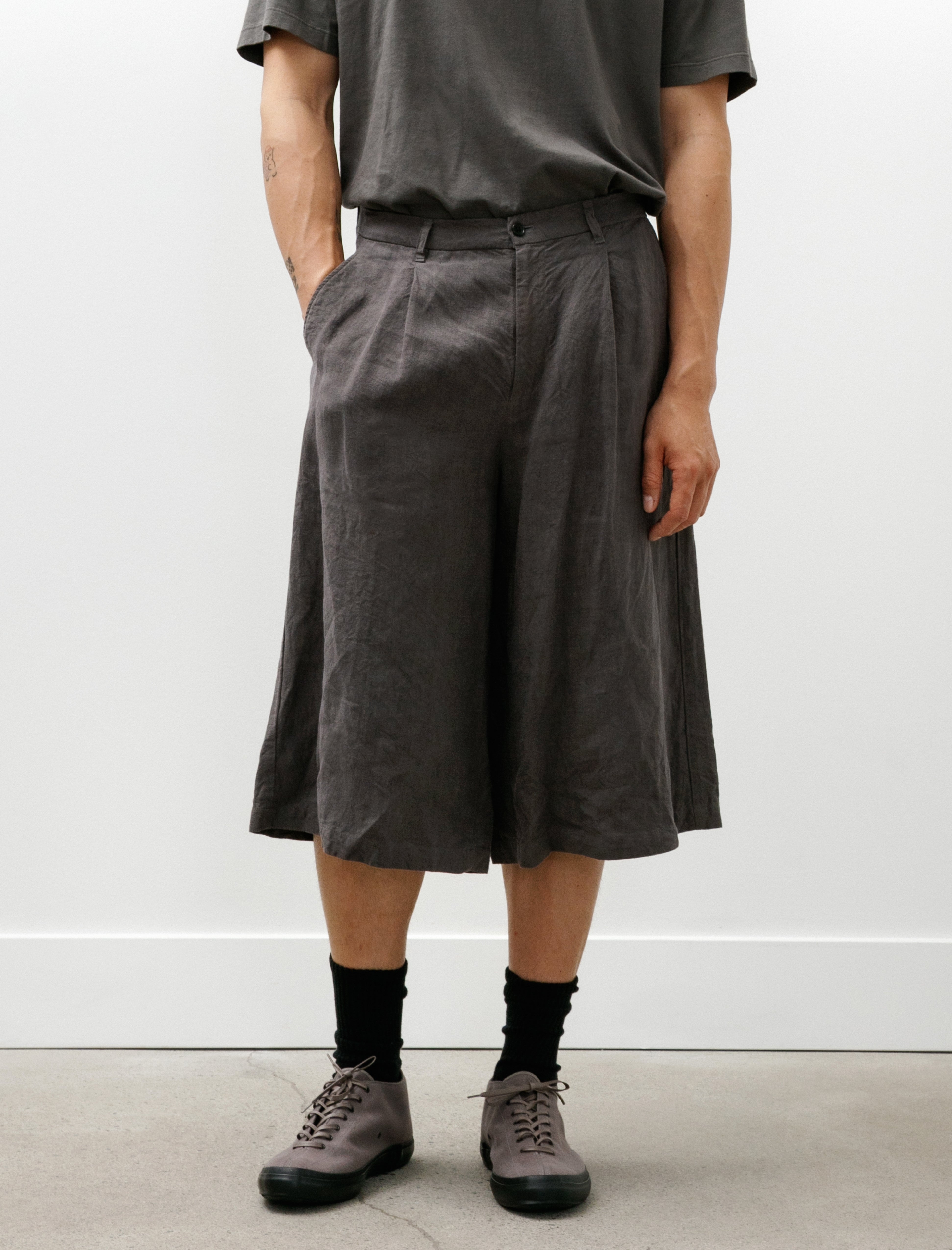 Tuck Wide Shorts B Grey