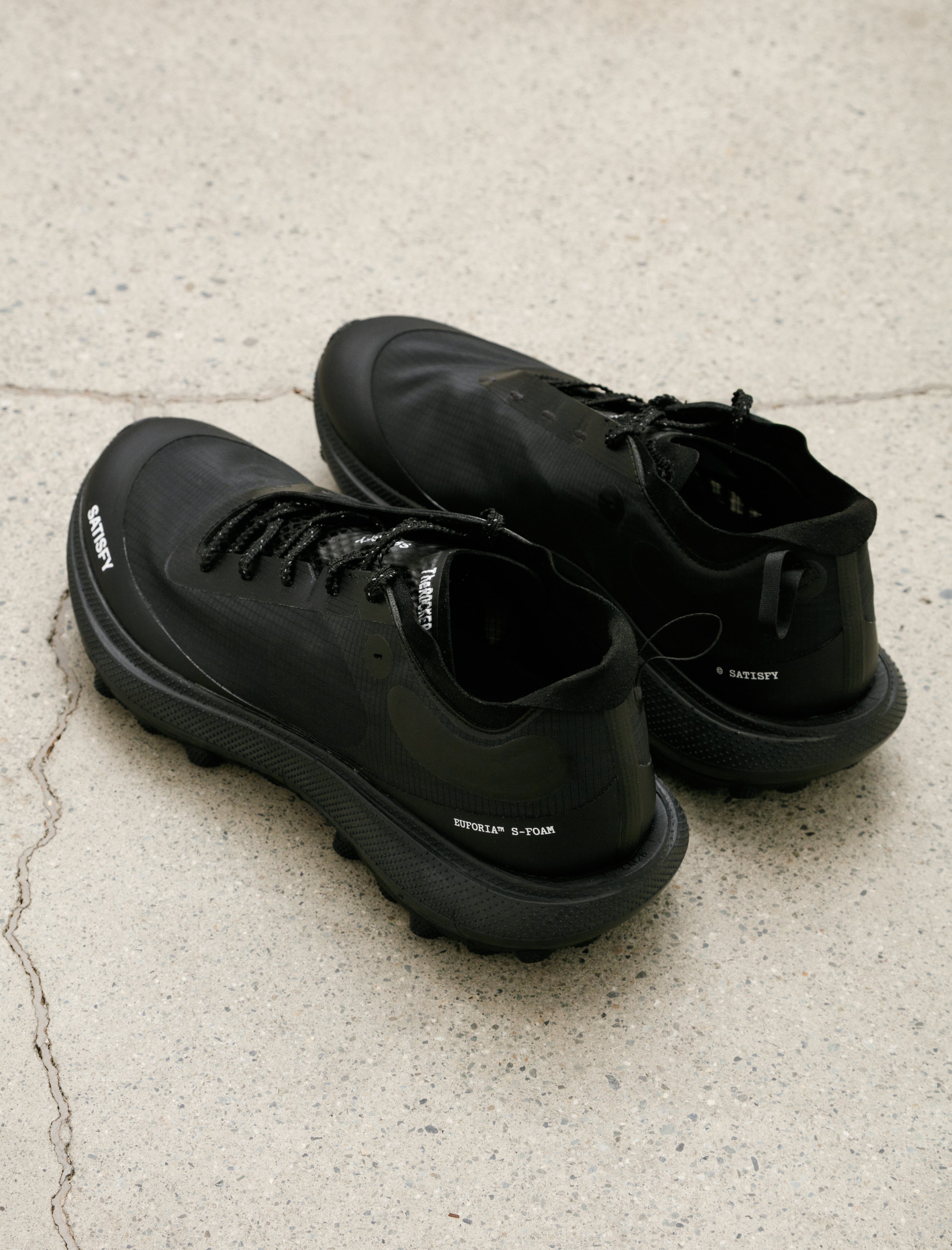 Satisfy TheRocker Jet Black
