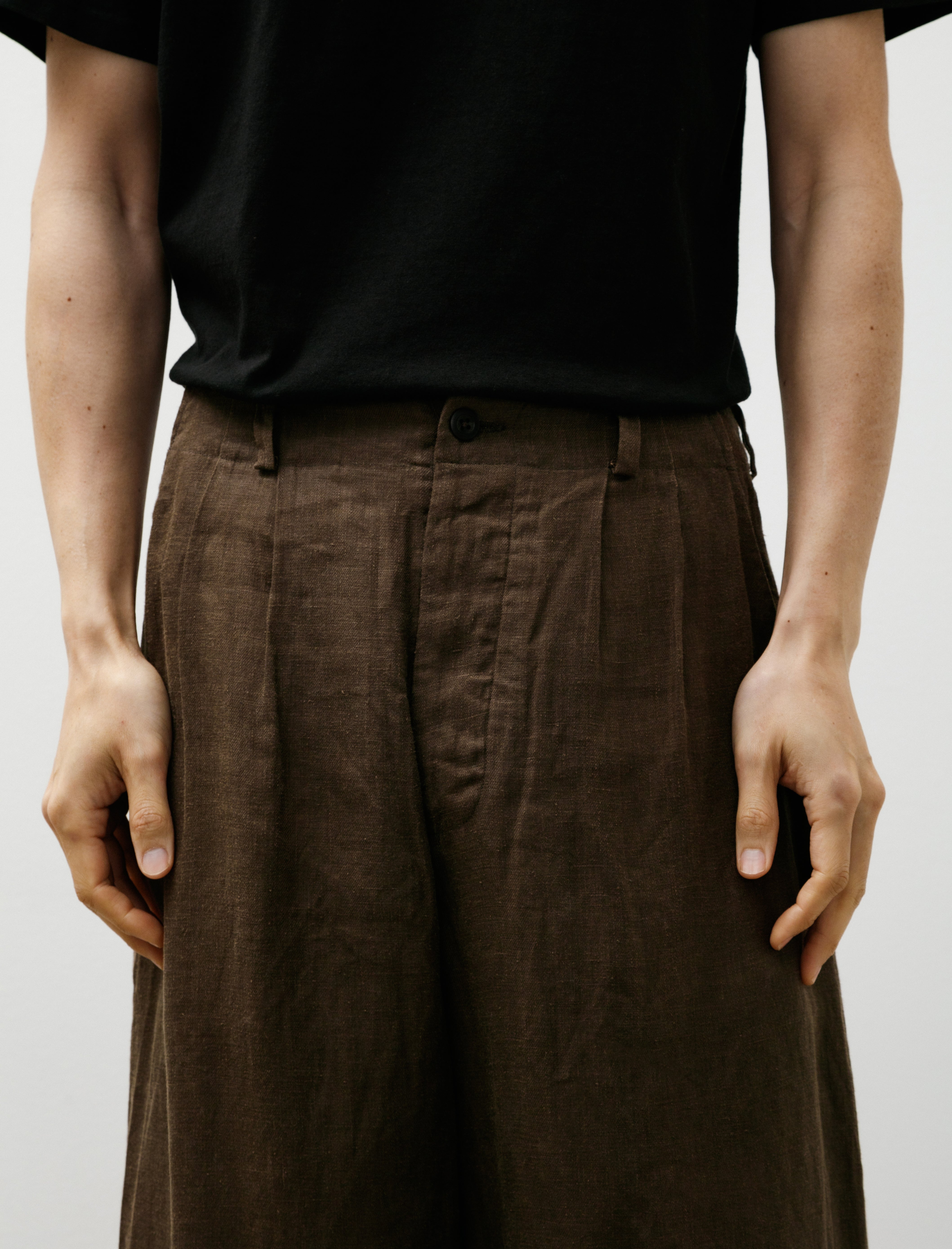 Evan Kinori Two Pleat Pant Sumi Ink Hemp Twill Dark Olive