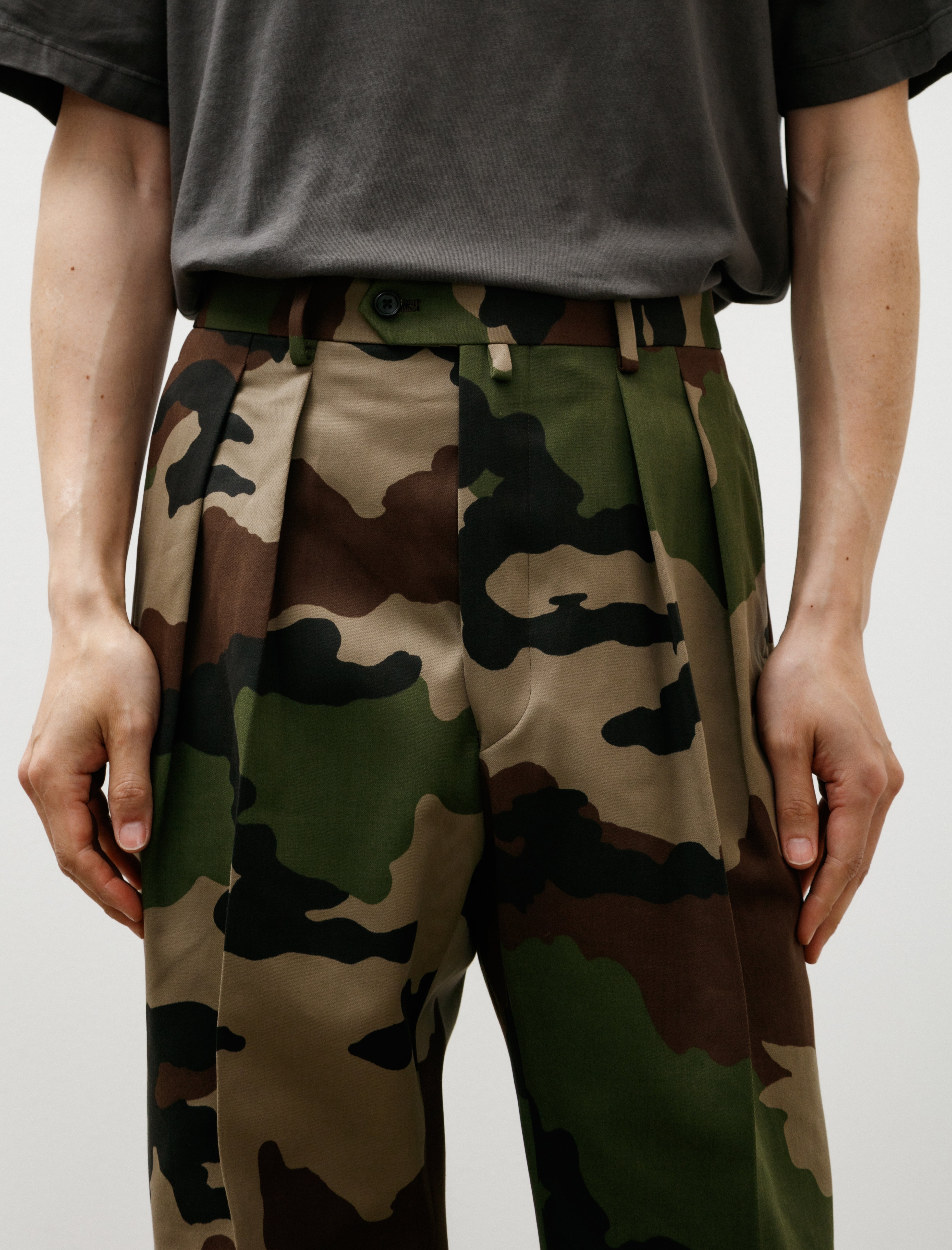 Neat French F2 90's CAMO Wide Camo
