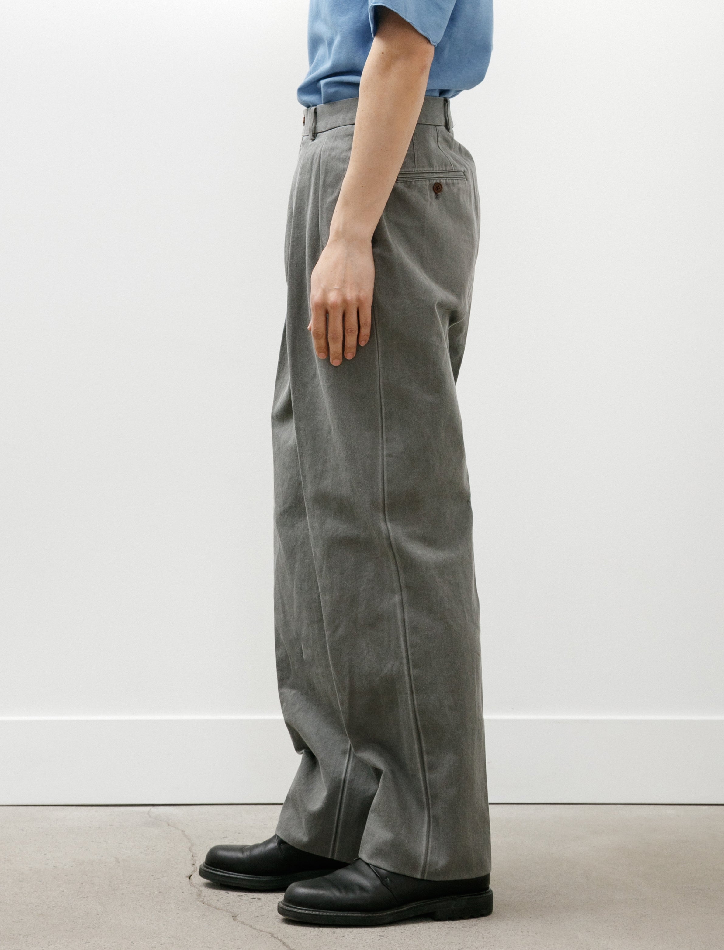 Neat Chino Light Fade Grey