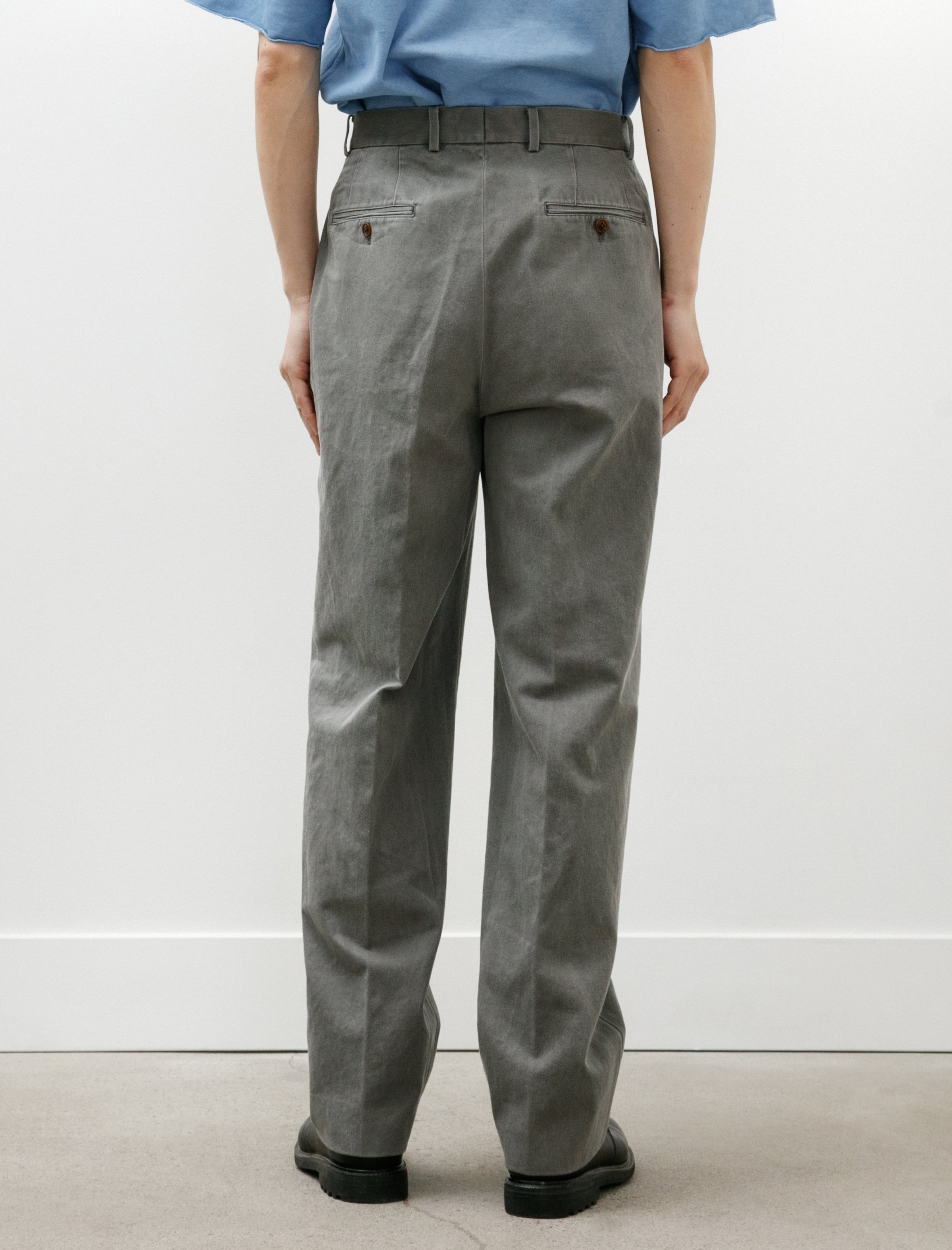 Neat Chino Light Fade Grey