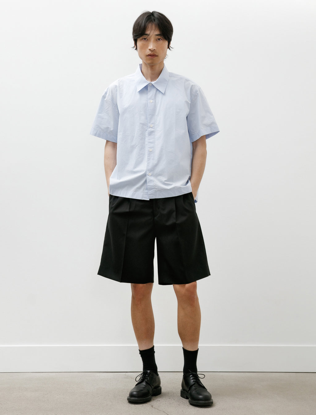 mfpen Classic Shorts Black Tropical Wool – Neighbour