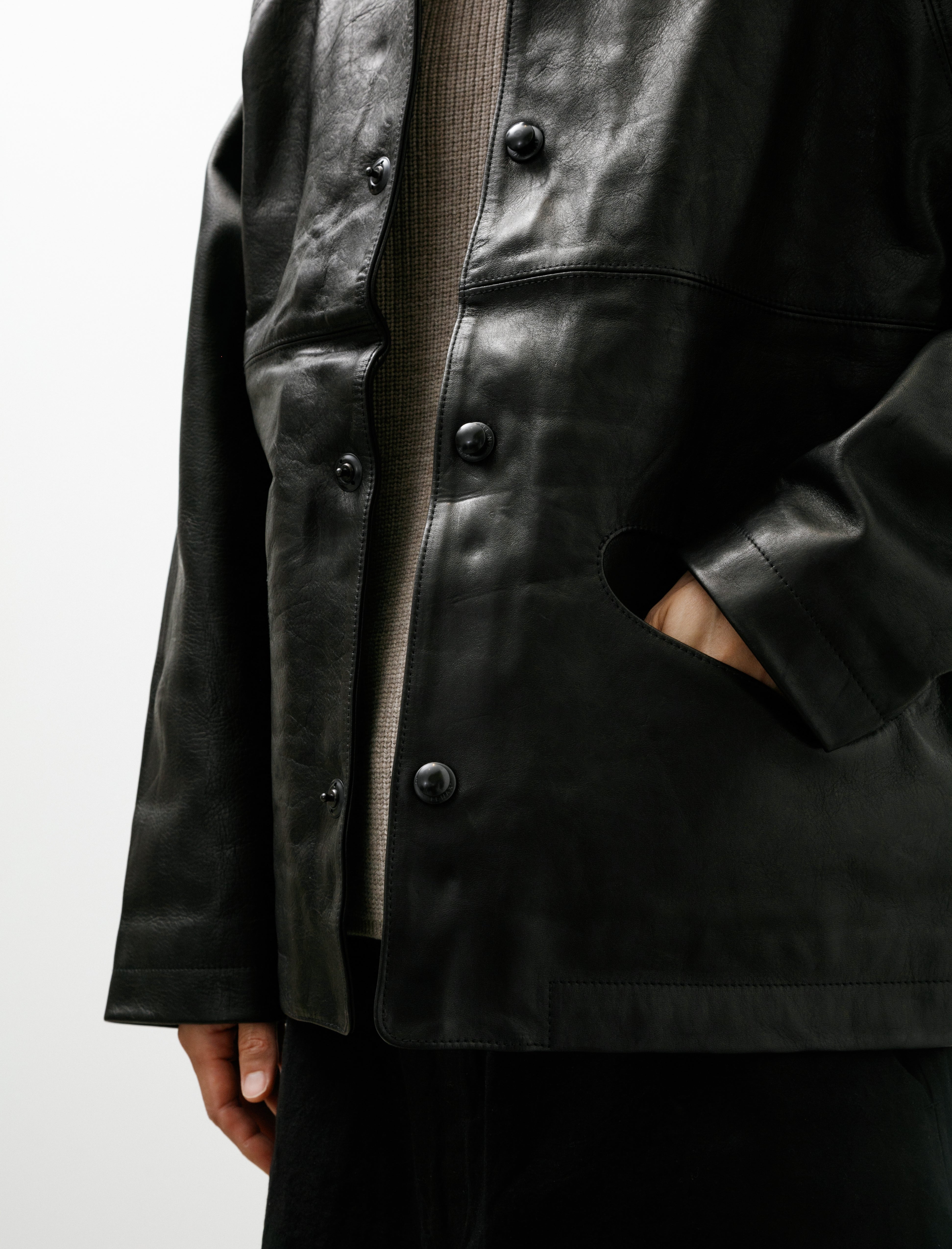MAN-TLE R21 Leather-3 Boat Shirt Black Hide