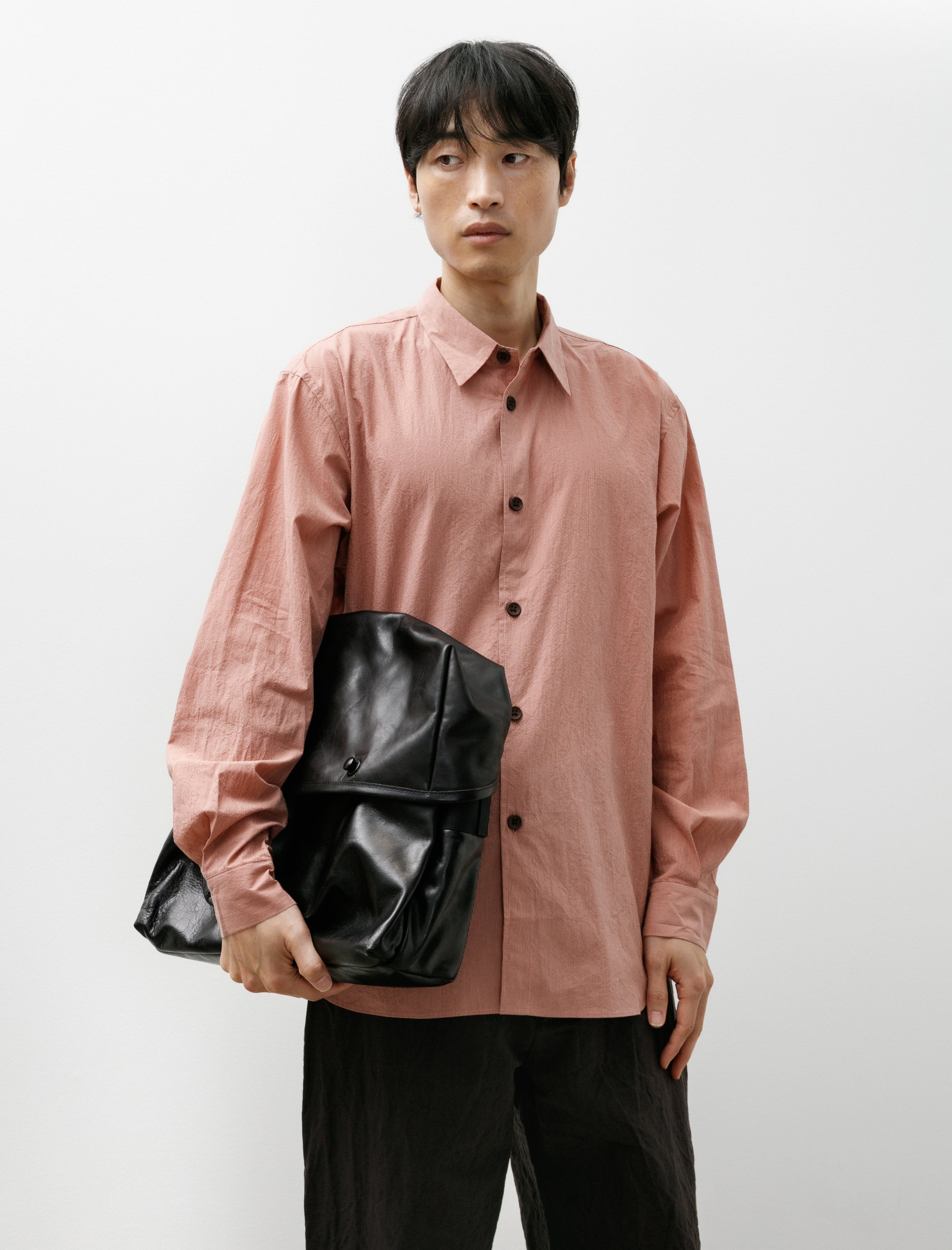 MAN-TLE R20 Gear-4 Mini Messenger Black Hide