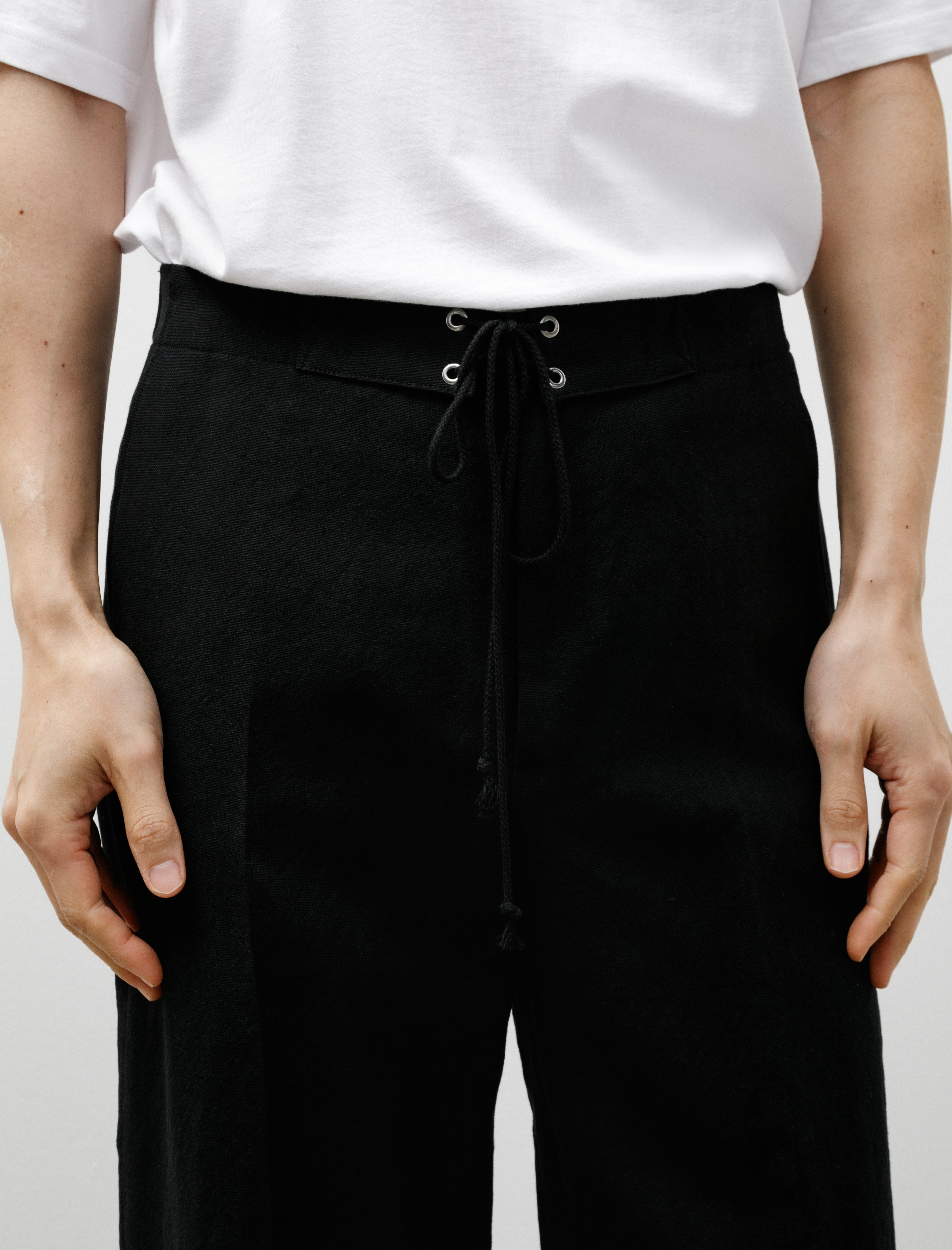 Auralee Wool Cotton Linen Ox Drawstring Pants Black