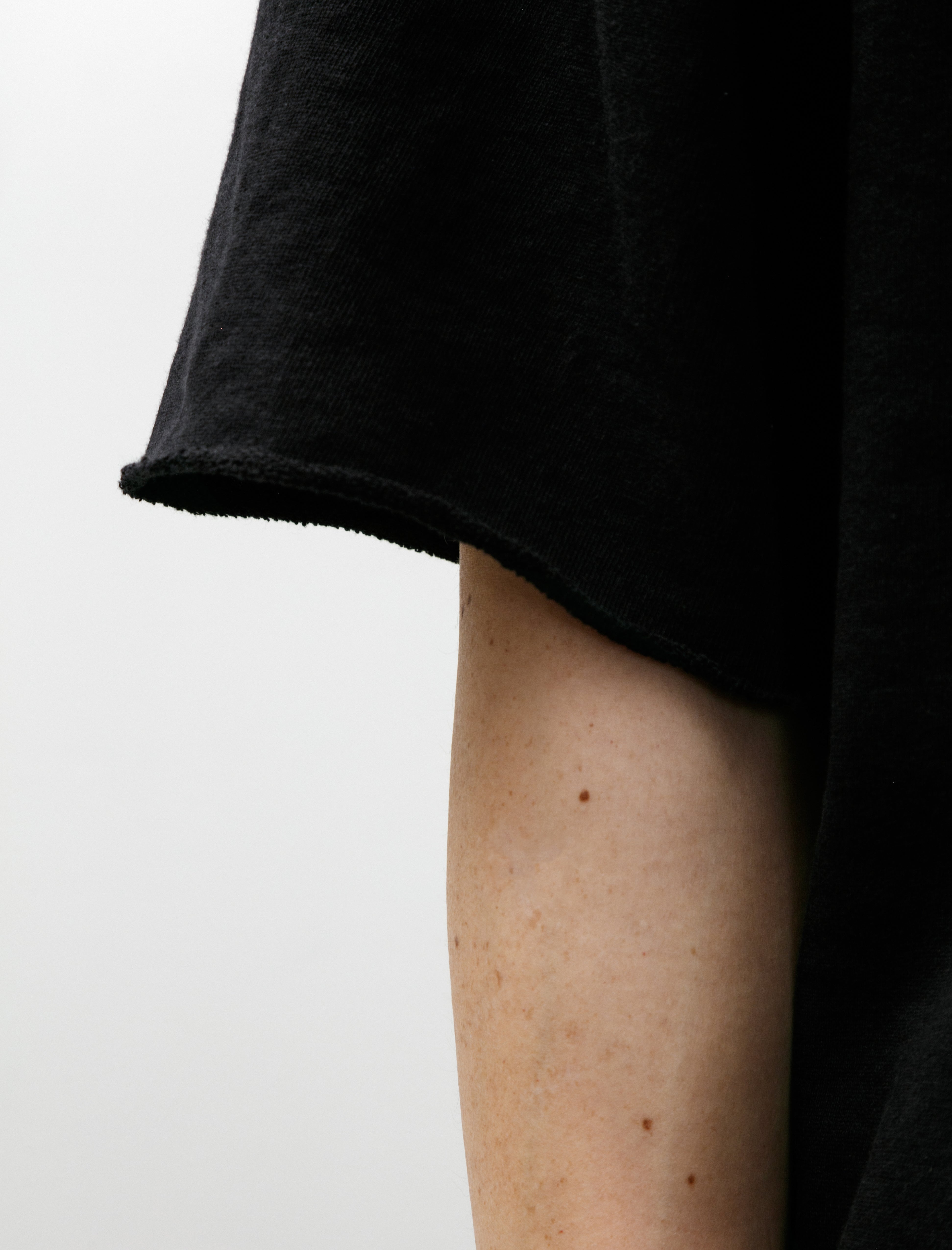Comoli LW Cotton Fleece Short-Sleeve Crew Neck Top Black