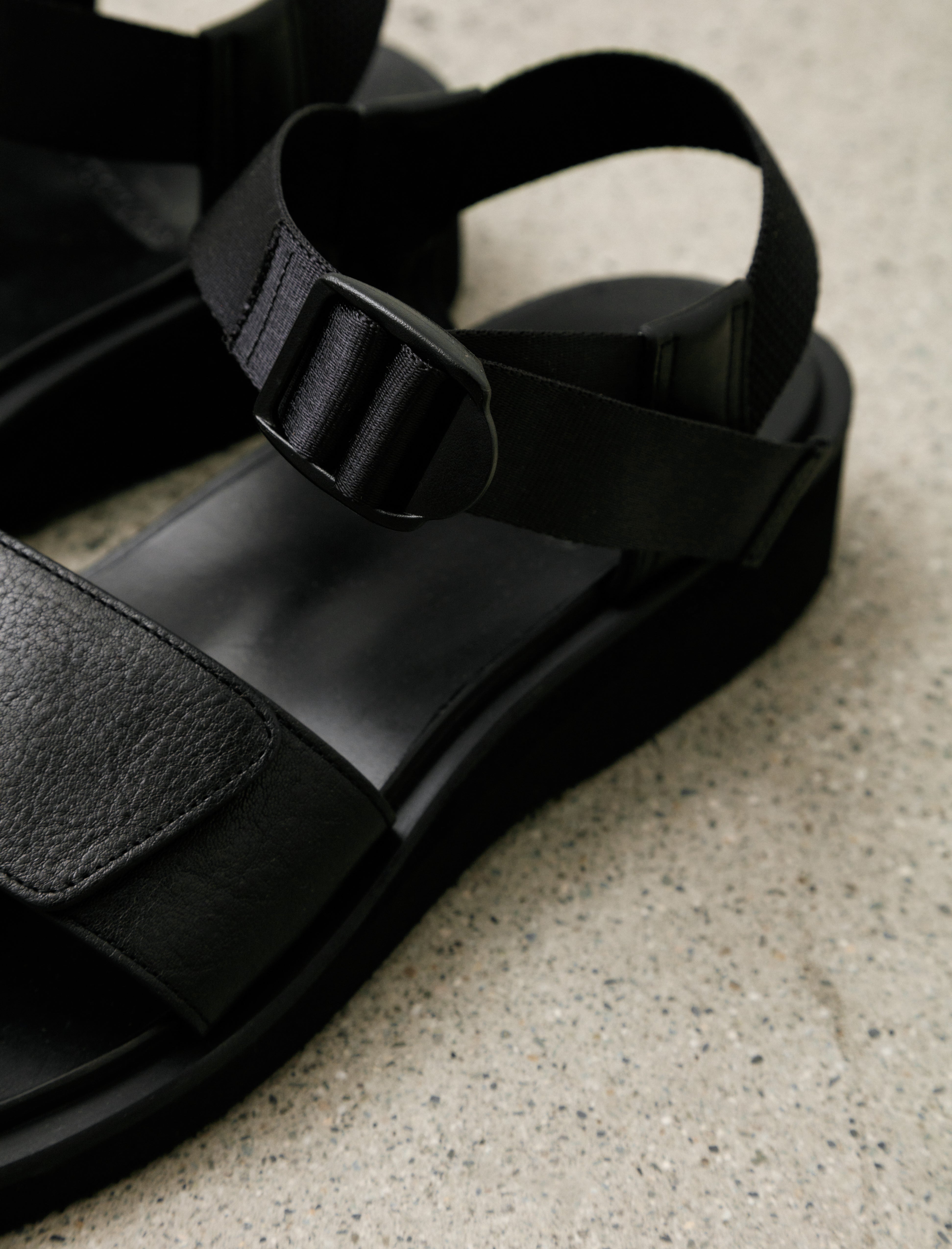 Footworks Sandals with Velcro Straps Wide Belt Grain Leather Black