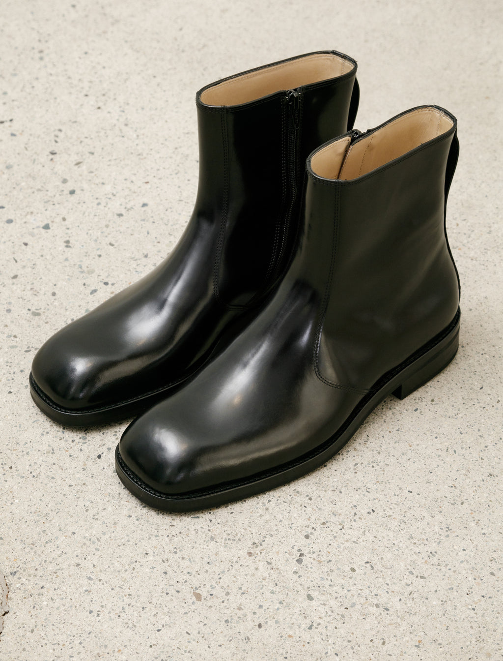 Lemaire Zipped Boots Black – Neighbour