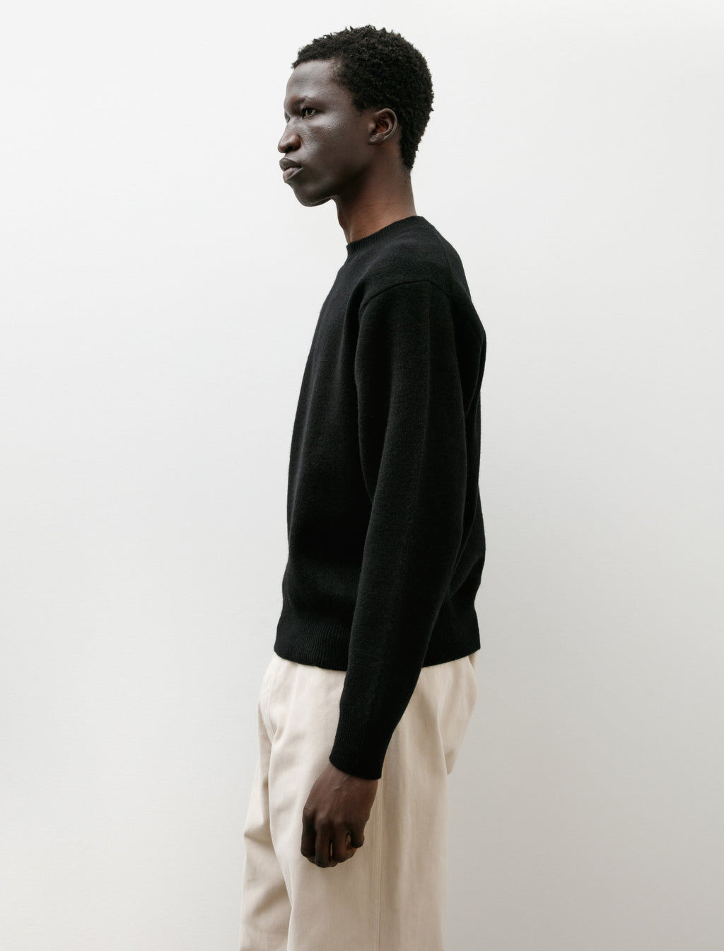 Comoli Lambswool Crewneck Knit Black – Neighbour