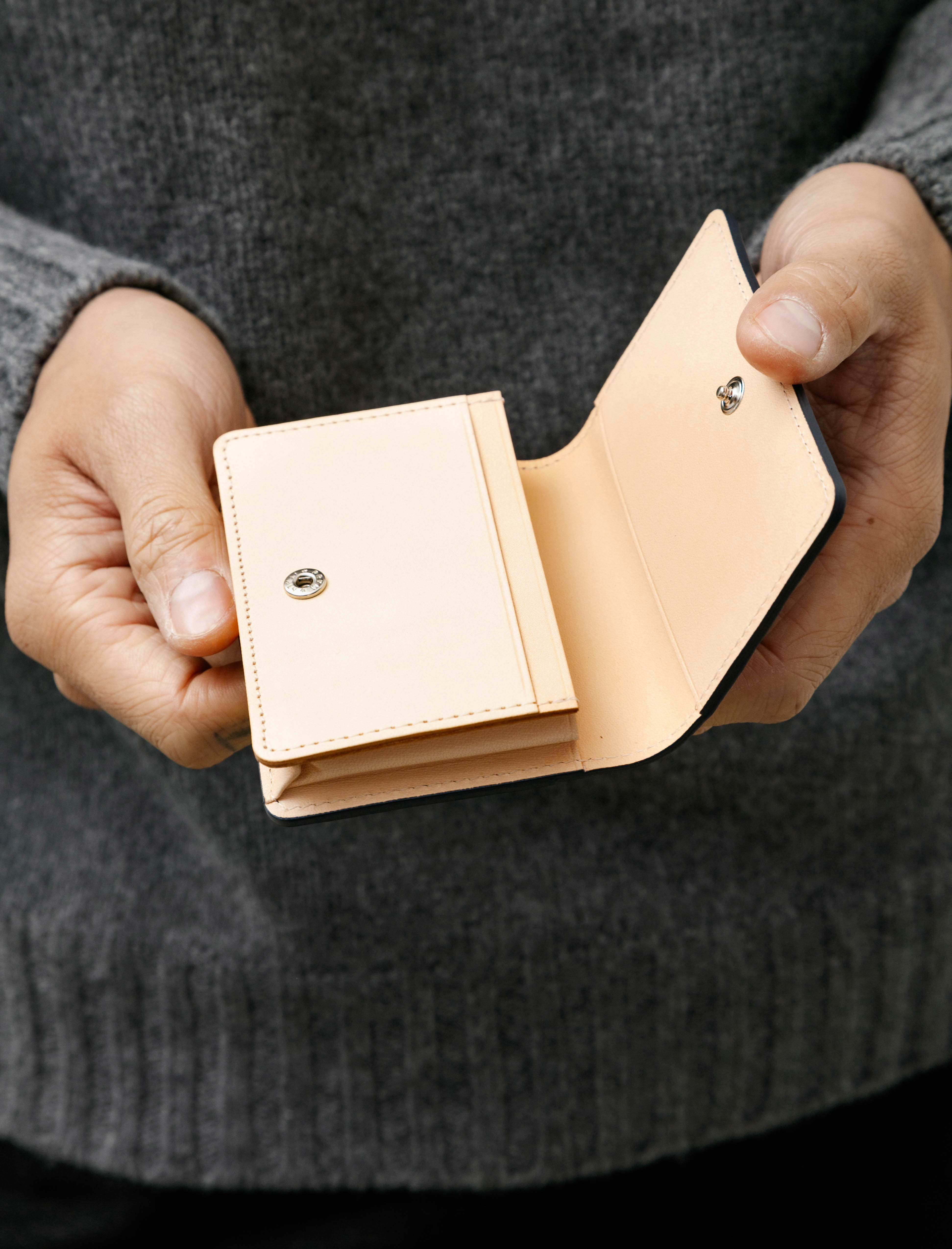 Hender Scheme Multilayered Card Case Navy