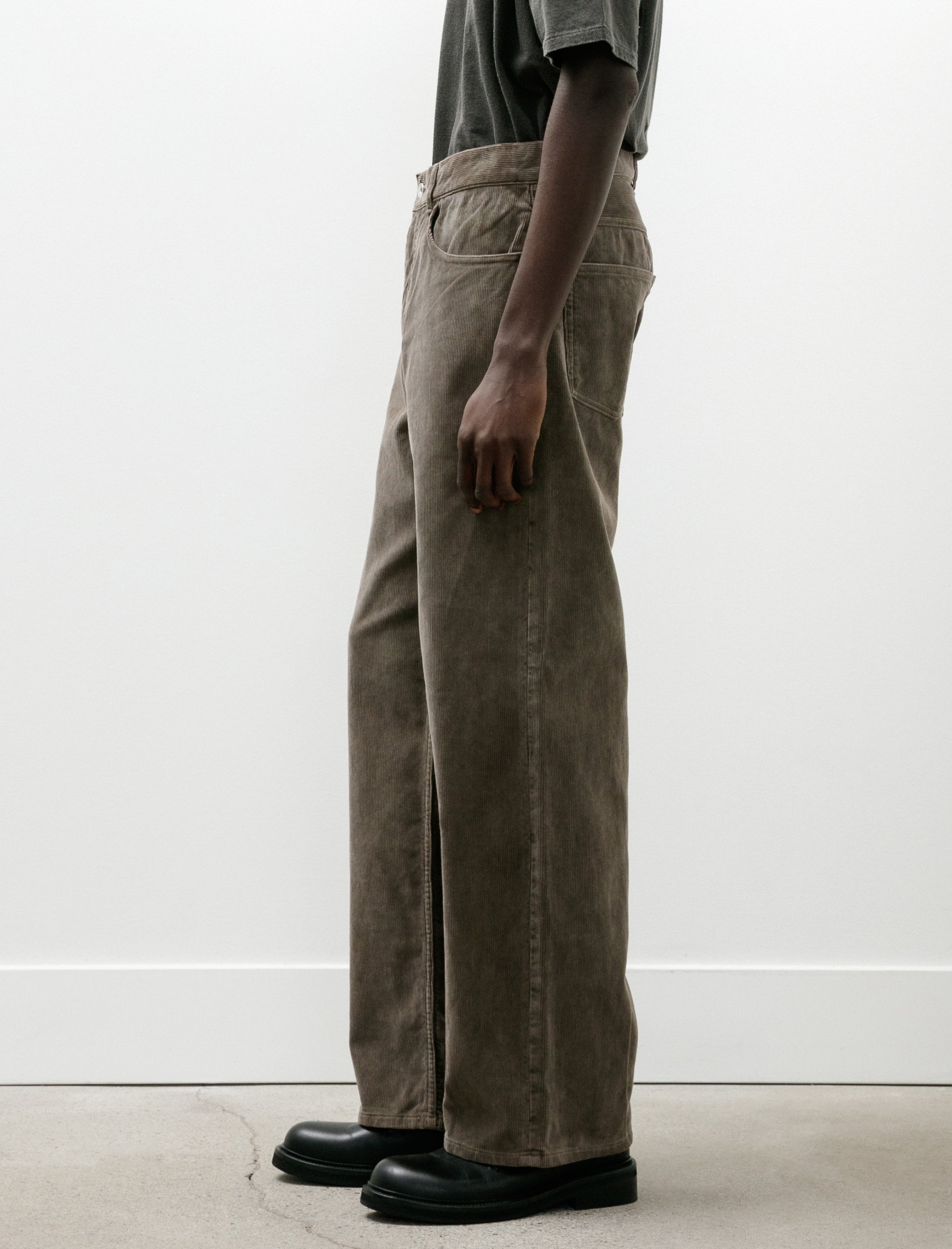 Auralee Garment Dyed Finx Corduroy 5P Wide Pants Olive Brown