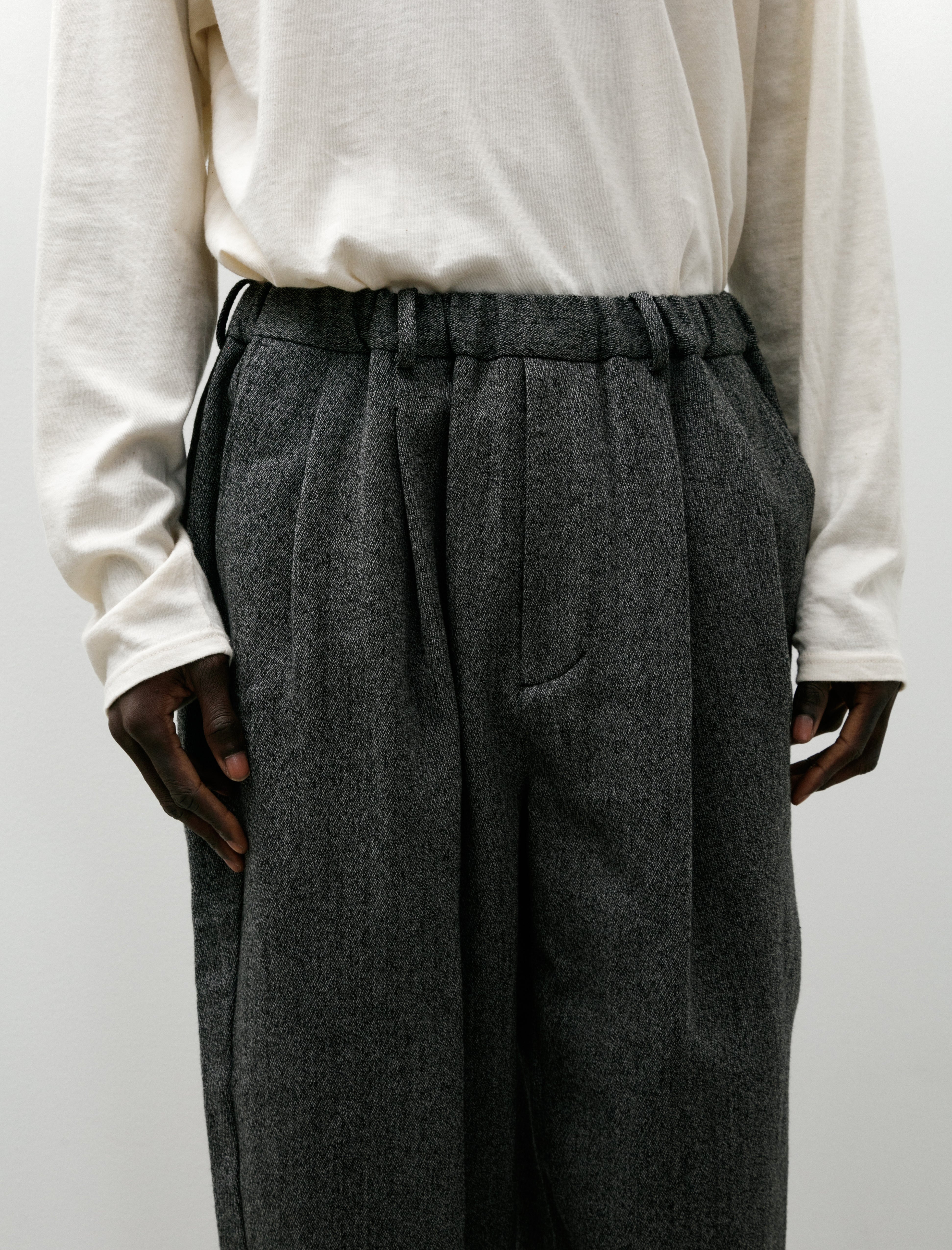 Yoko Sakamoto Double Pleated Wide Easy Pants Black White