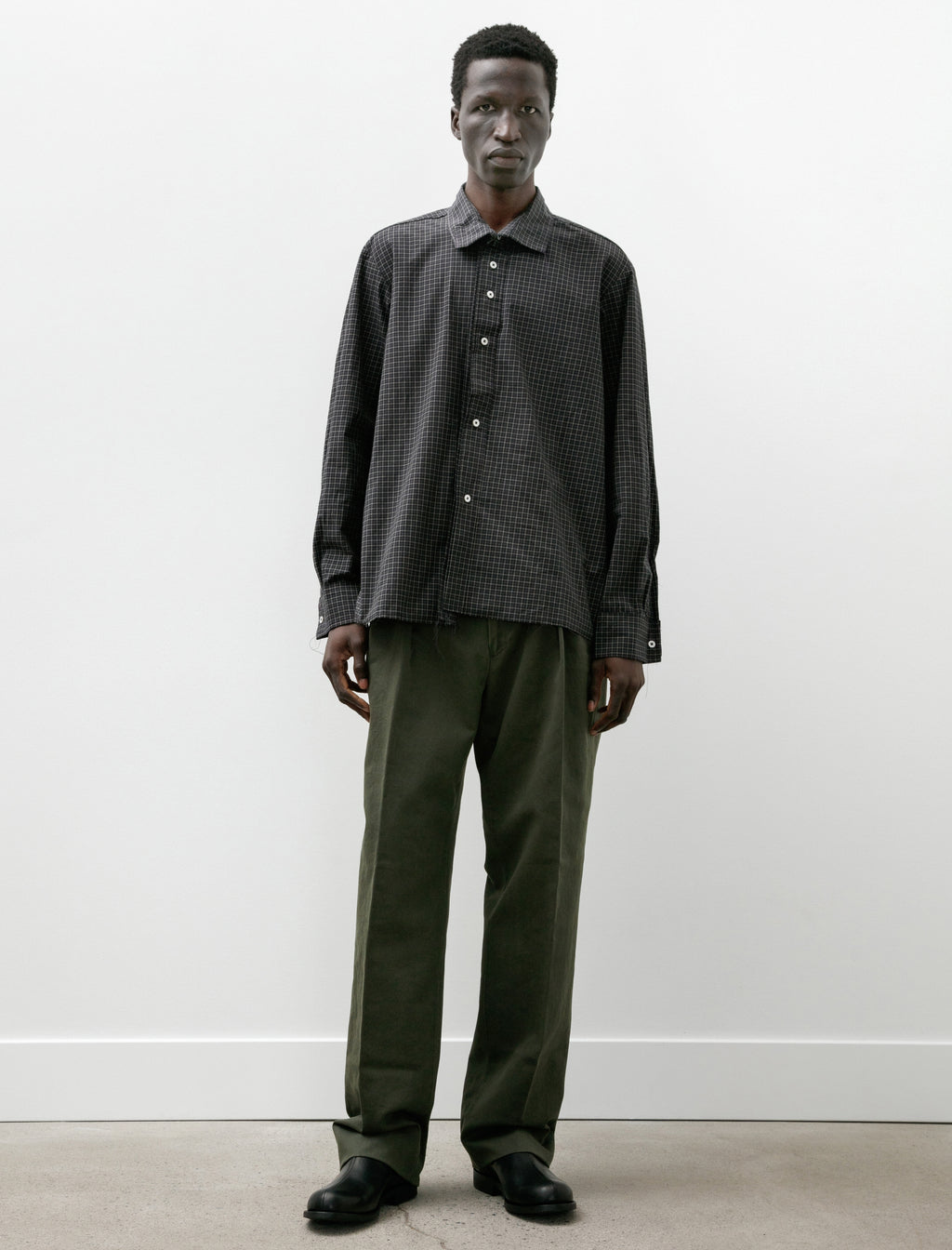 Neat Chino Fade Olive – Neighbour