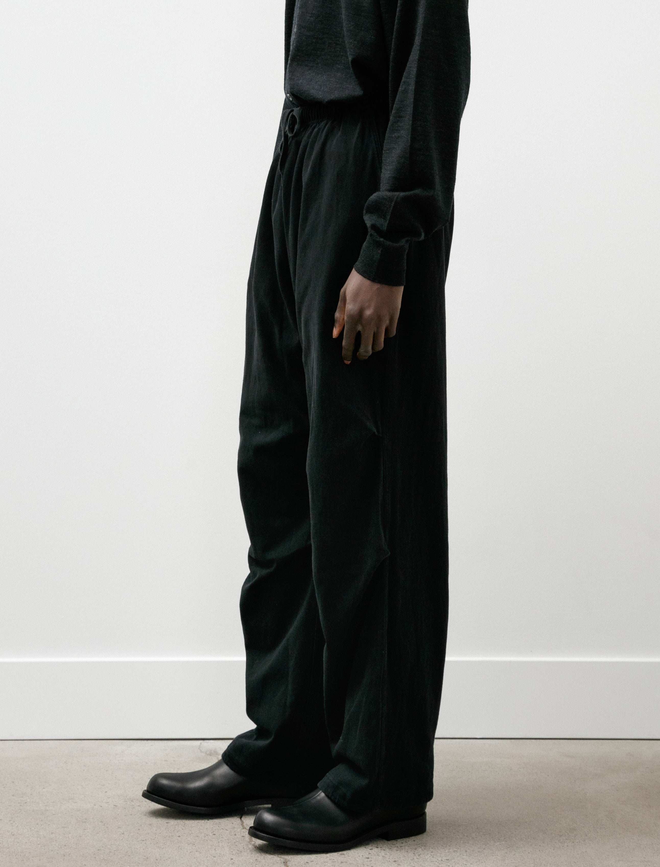 Comoli Cotton Jersey Knee-Tuck Pants Black