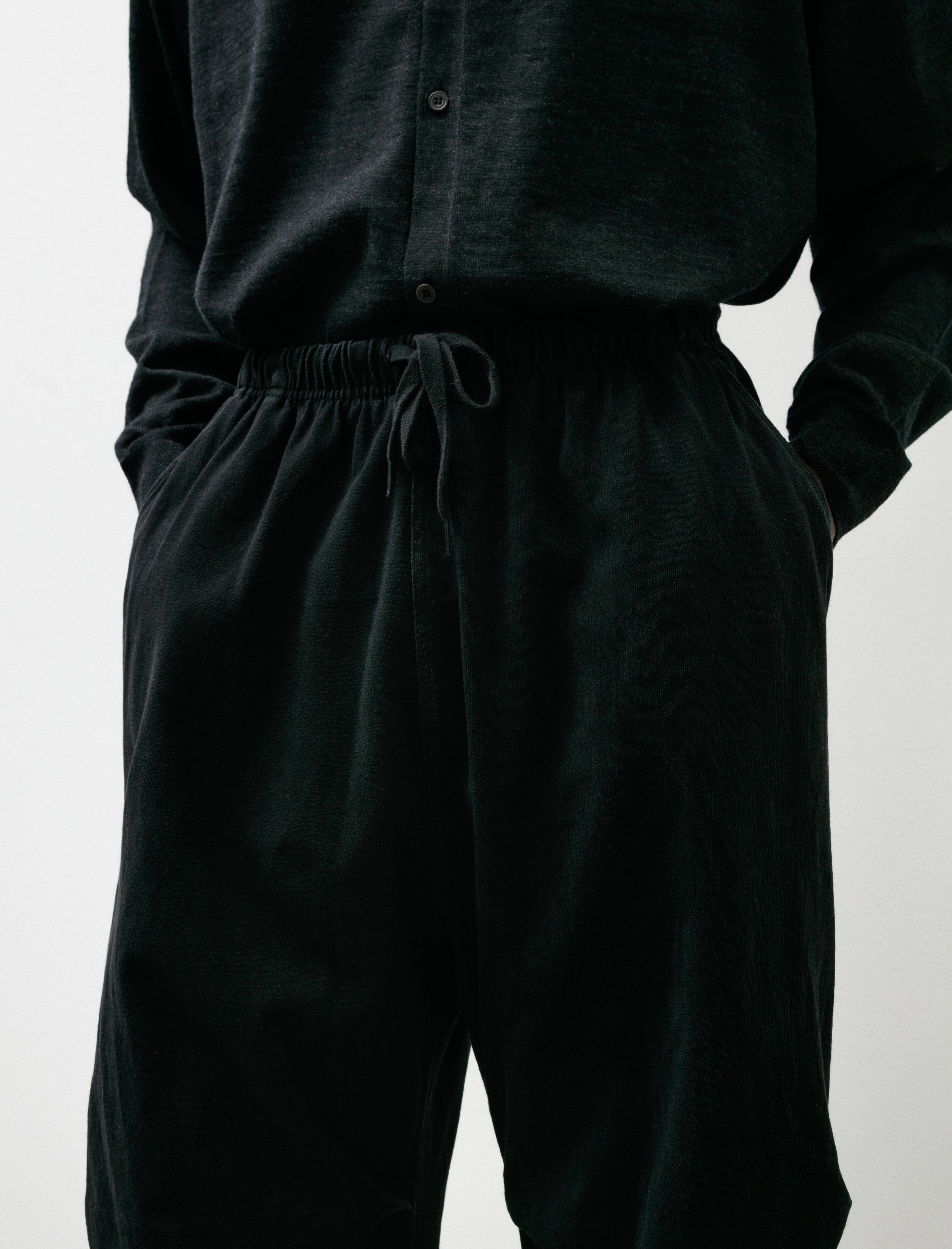 Comoli Cotton Jersey Knee-Tuck Pants Black