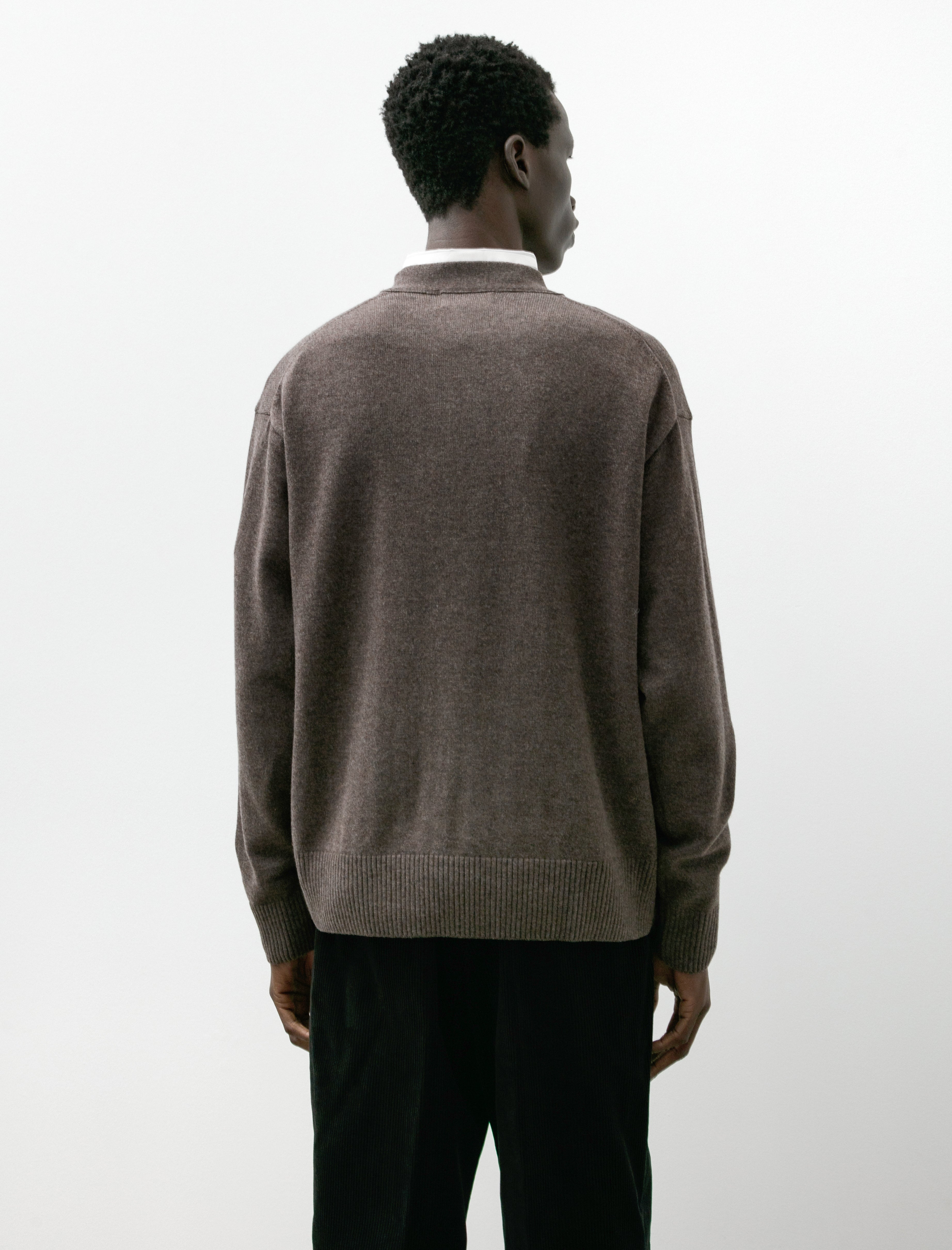 Ernie Palo V-Neck Pullover Knit Black