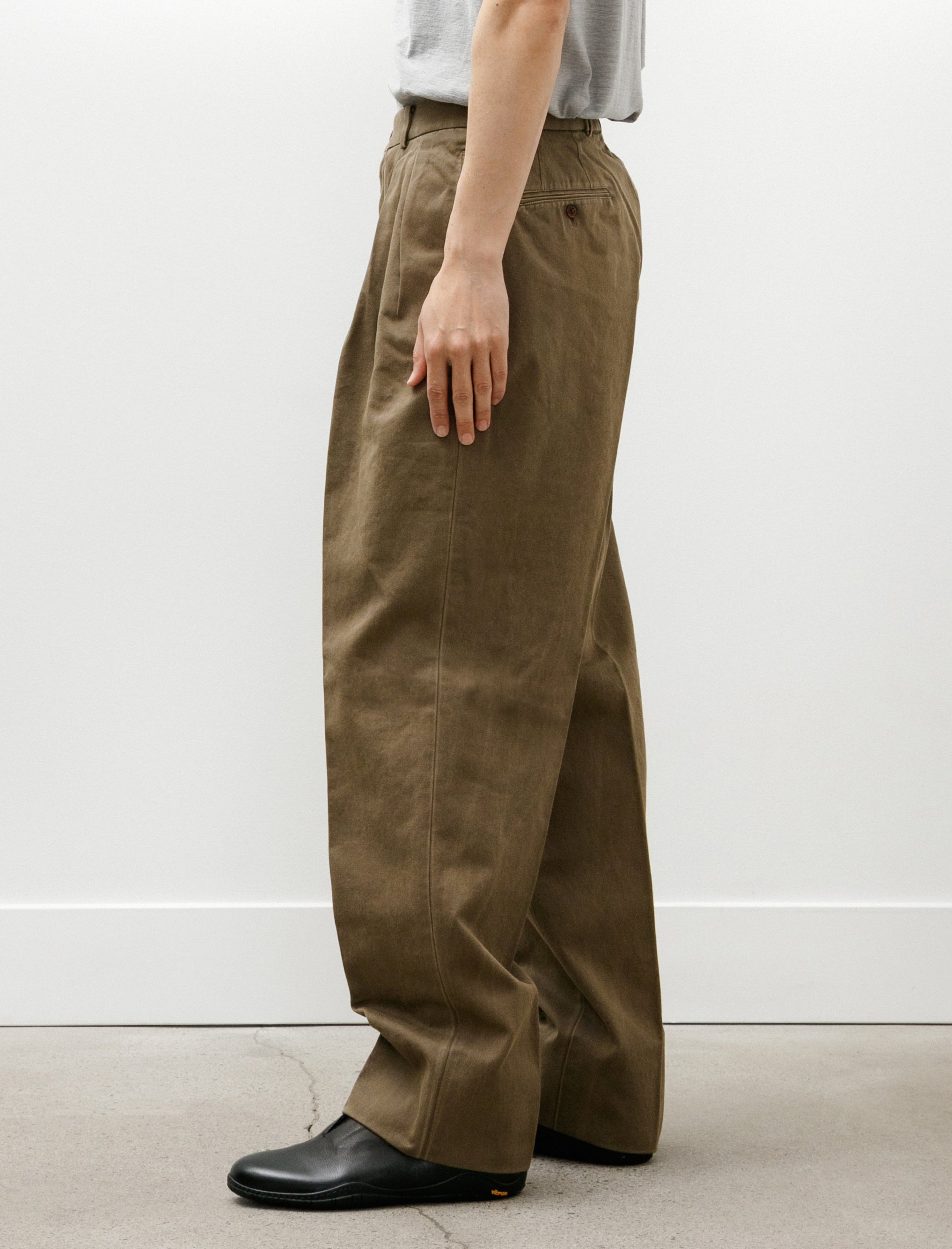 Neat Chino Fade Brown