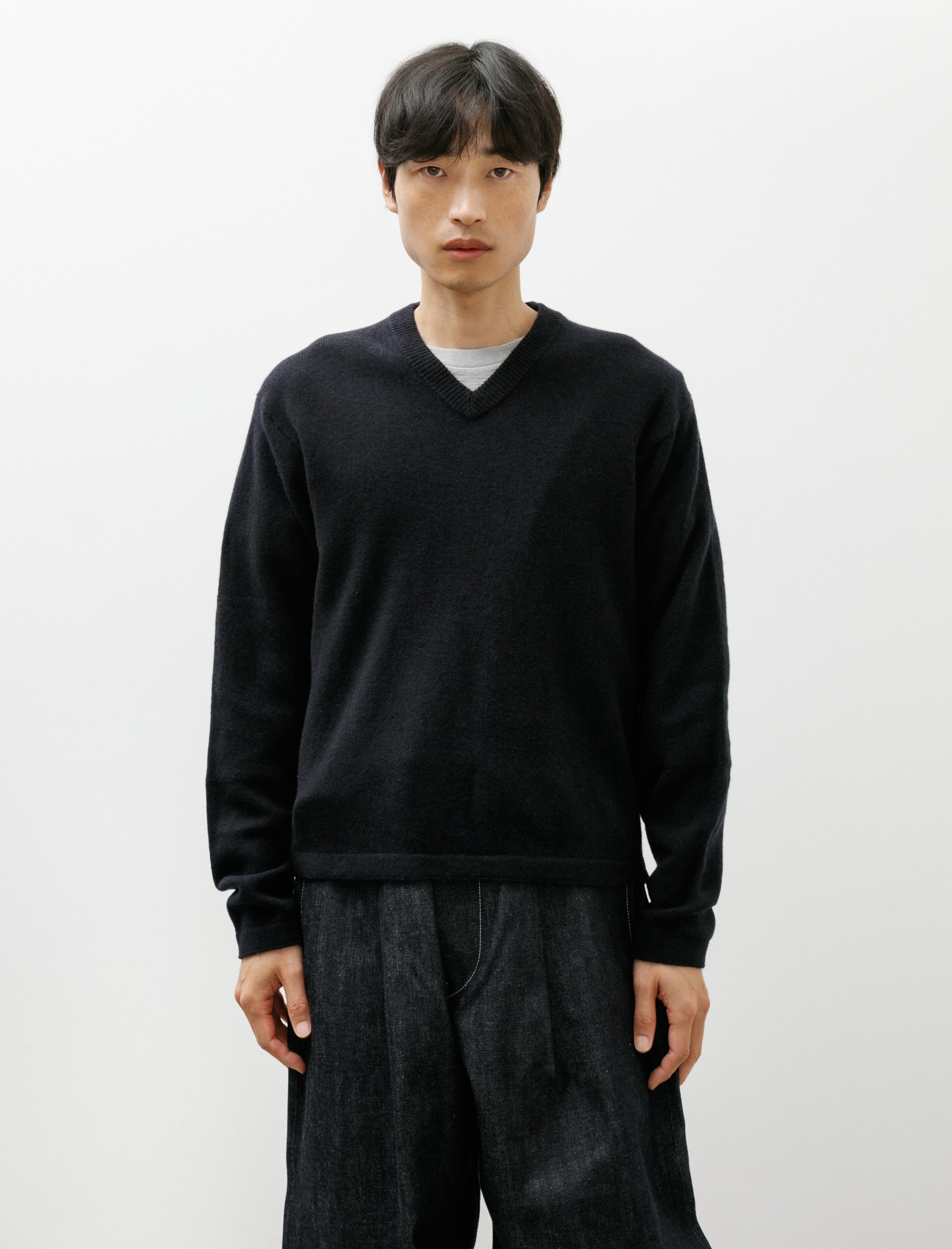 Lady White Co. Wool V-Neck Sweater Deep Navy
