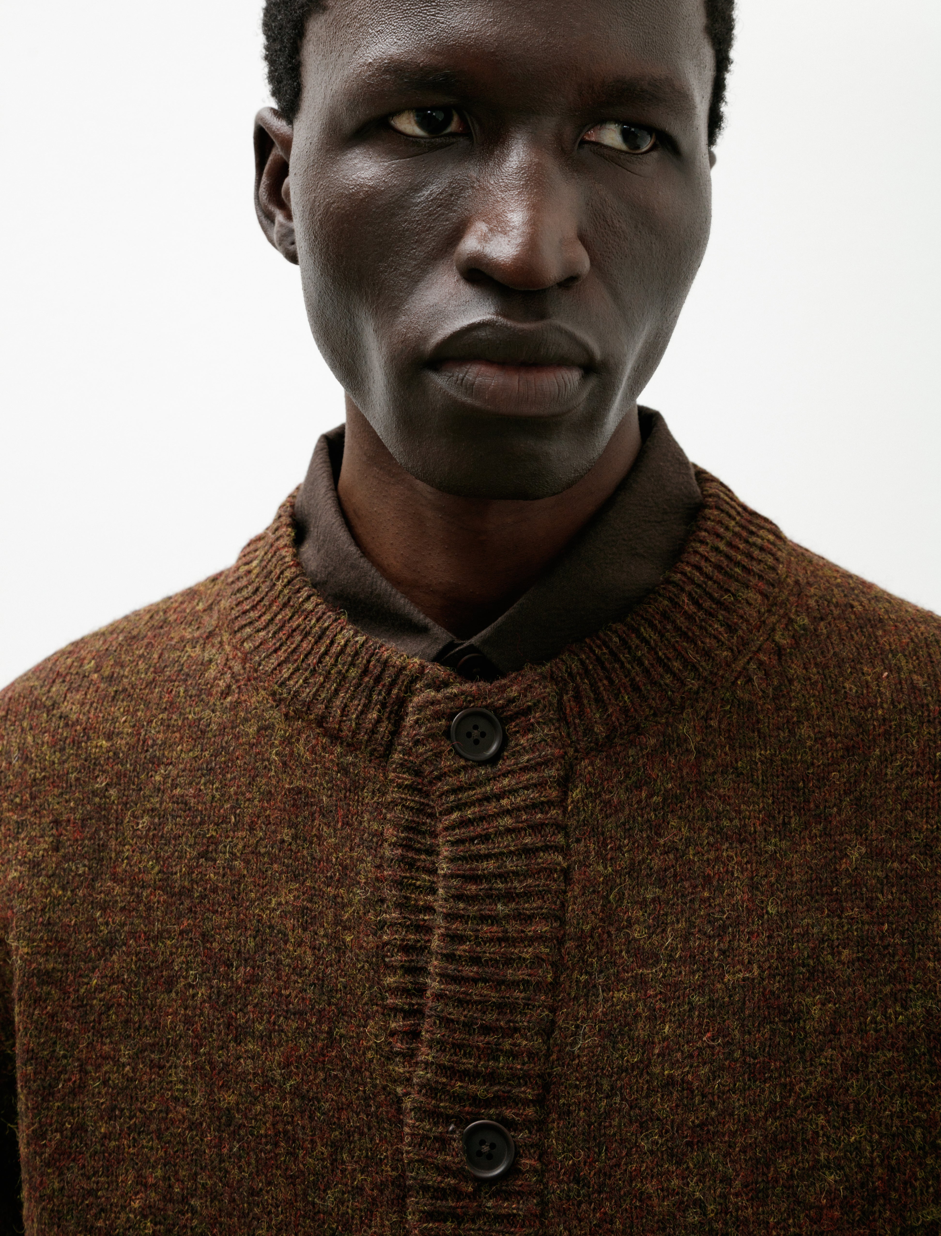 Evan Kinori Crewneck Cardigan Top Dyed Wool Dark Olive