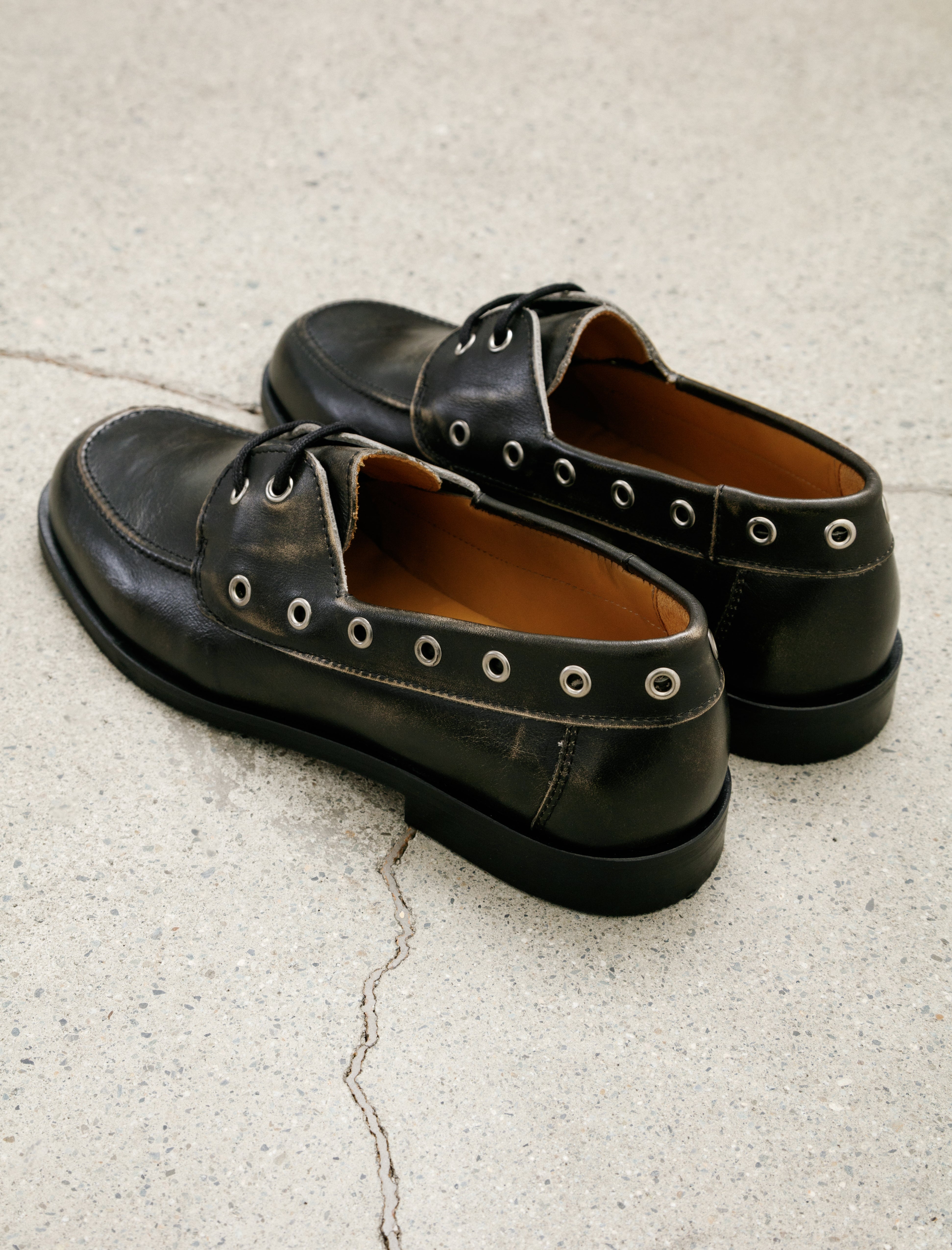 mfpen Scout Deck Shoe Scratched Black