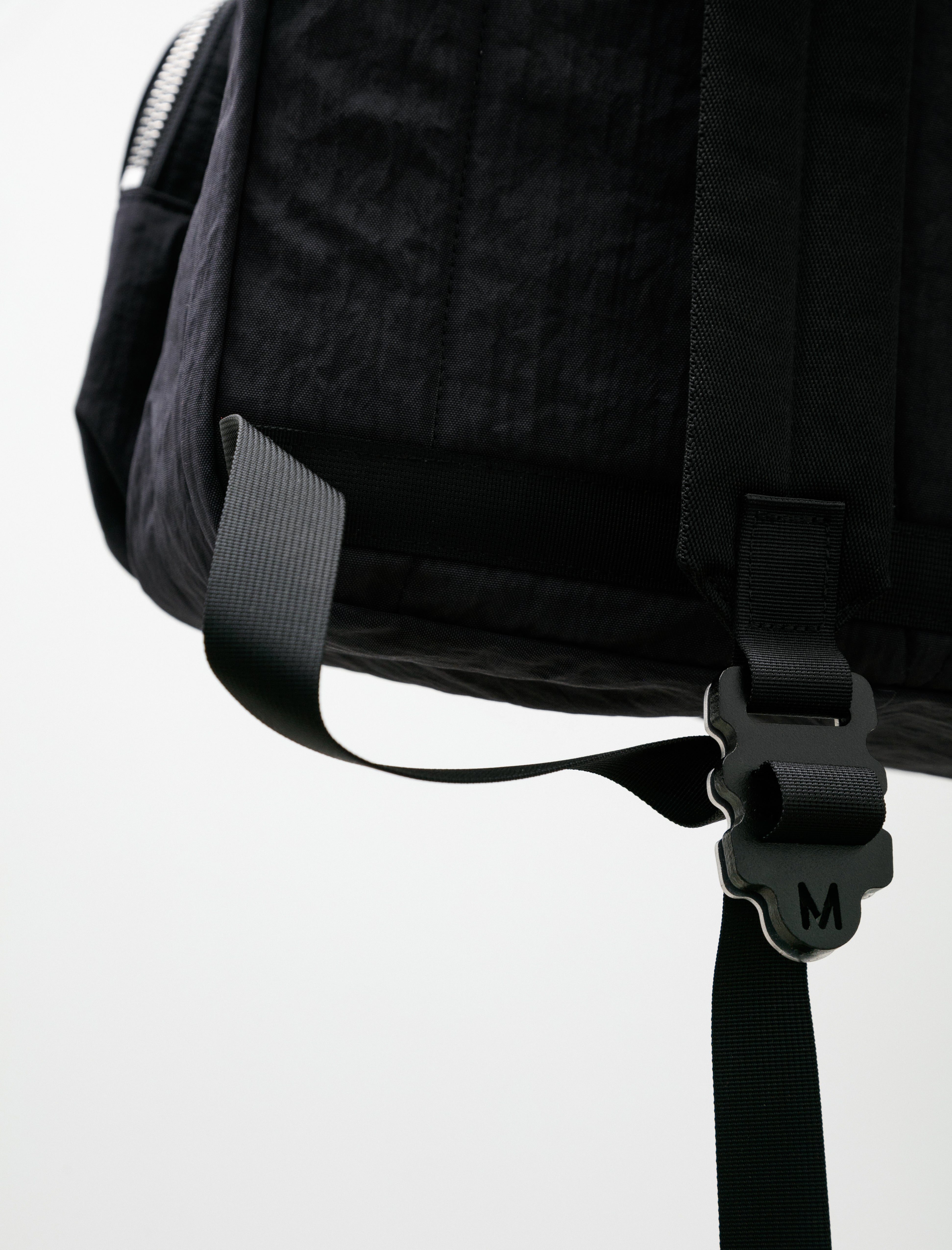 MAN-TLE R21 Gear-0 Pack Monitor Nylon