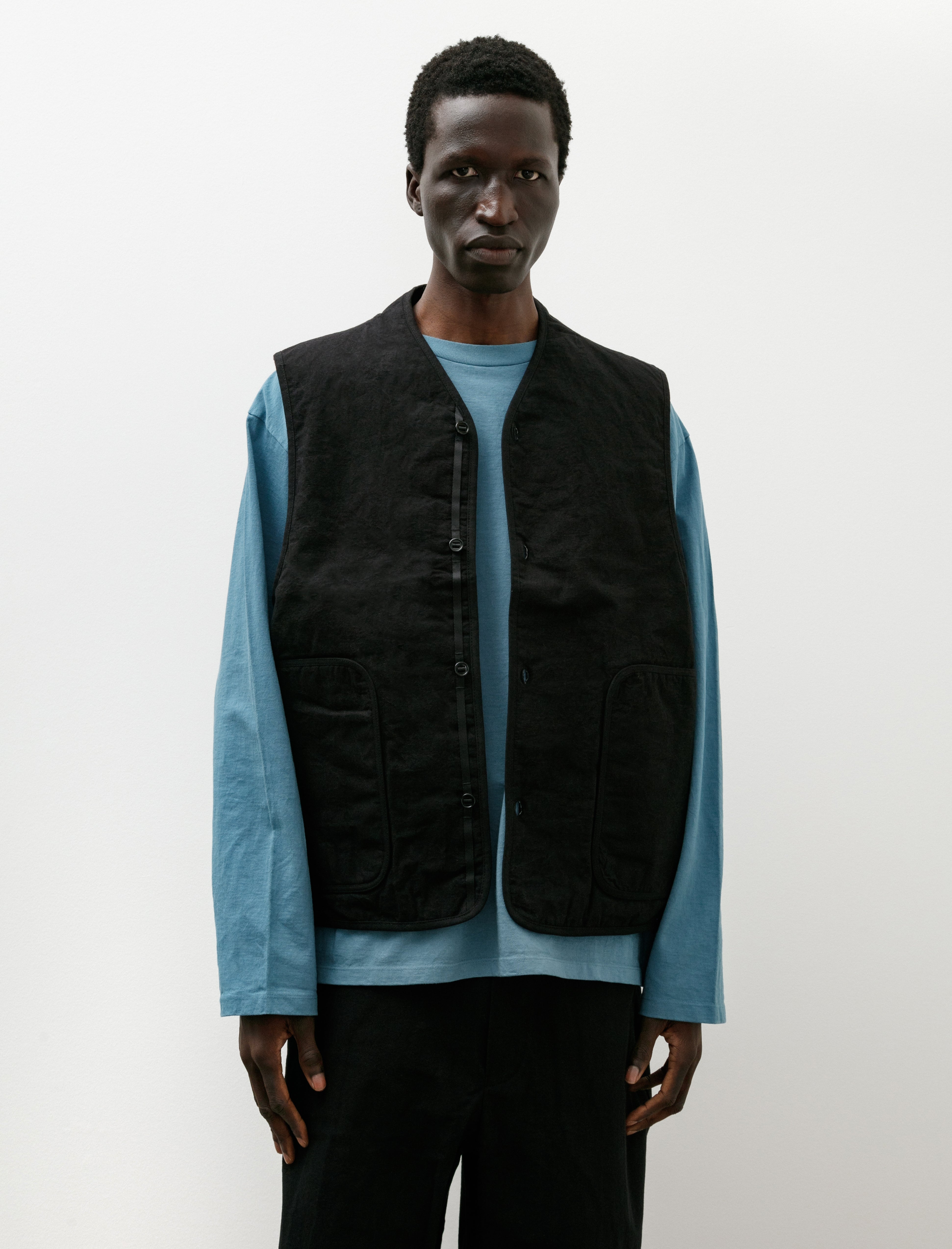 MAN-TLE R19 Down-5 Down Shield Vest Black Wax