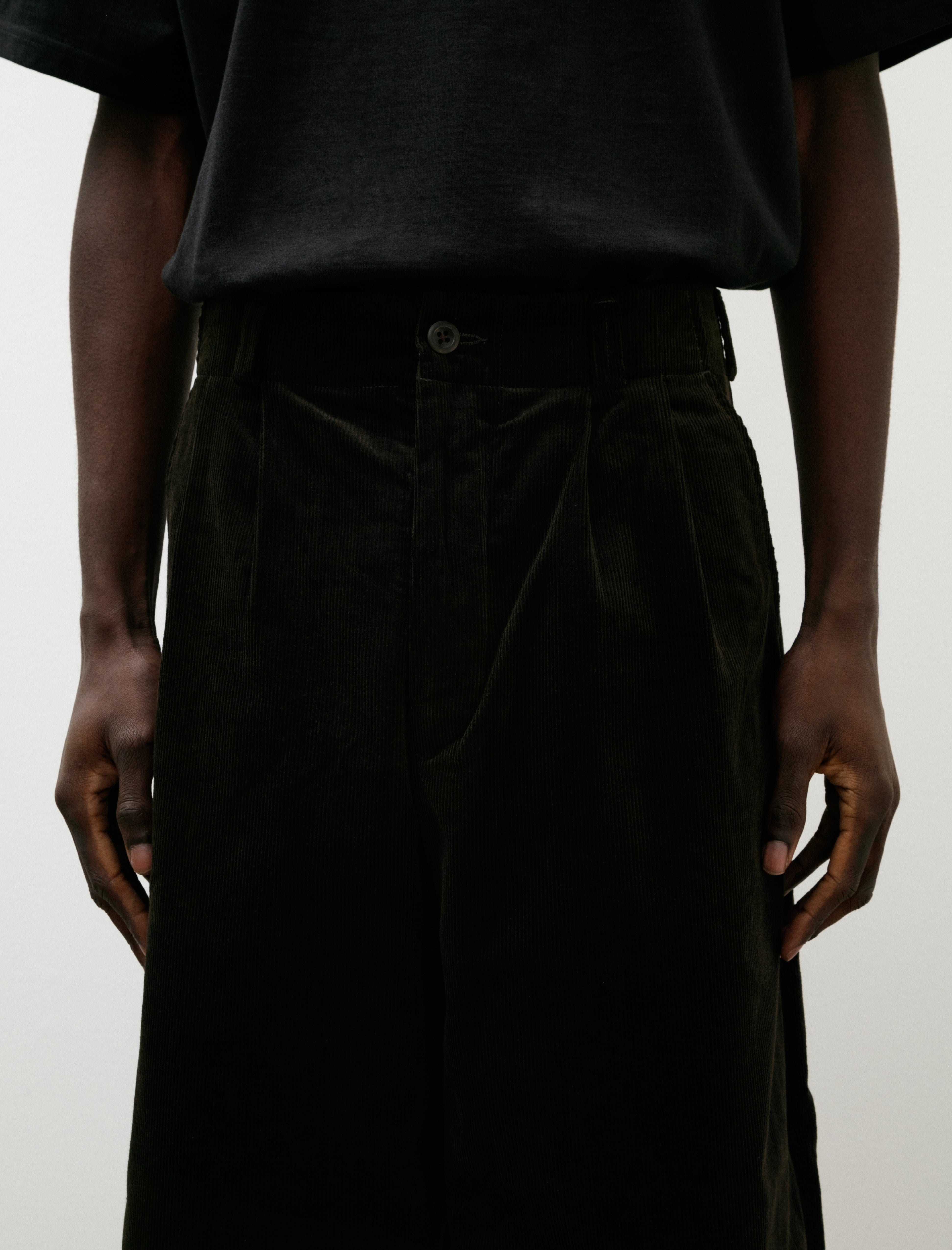 Evan Kinori Two Pleat Pant Cotton Corduroy Dark Olive