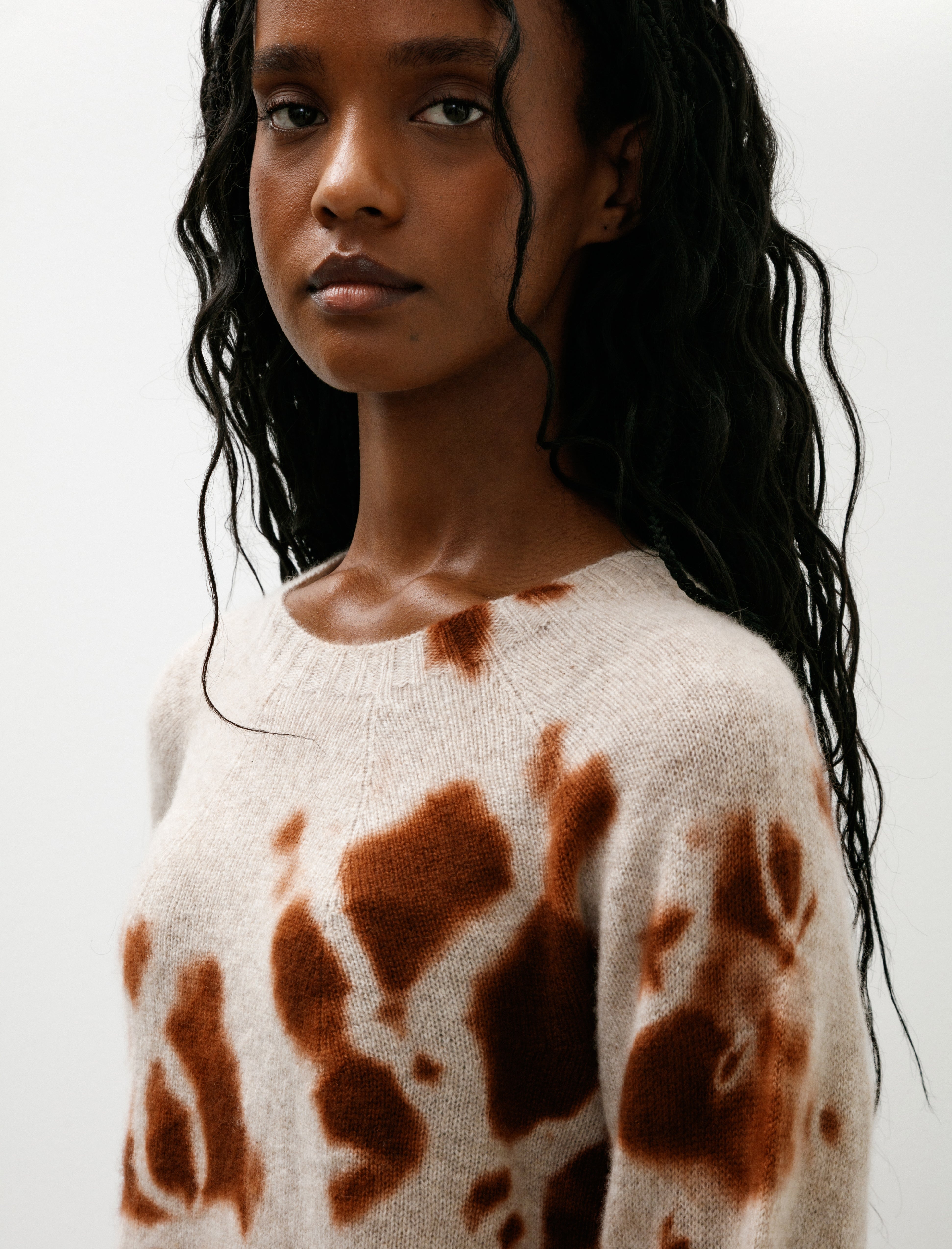 Suzusan Cashmere Seamless Pullover Madara Shibori Brown Sand