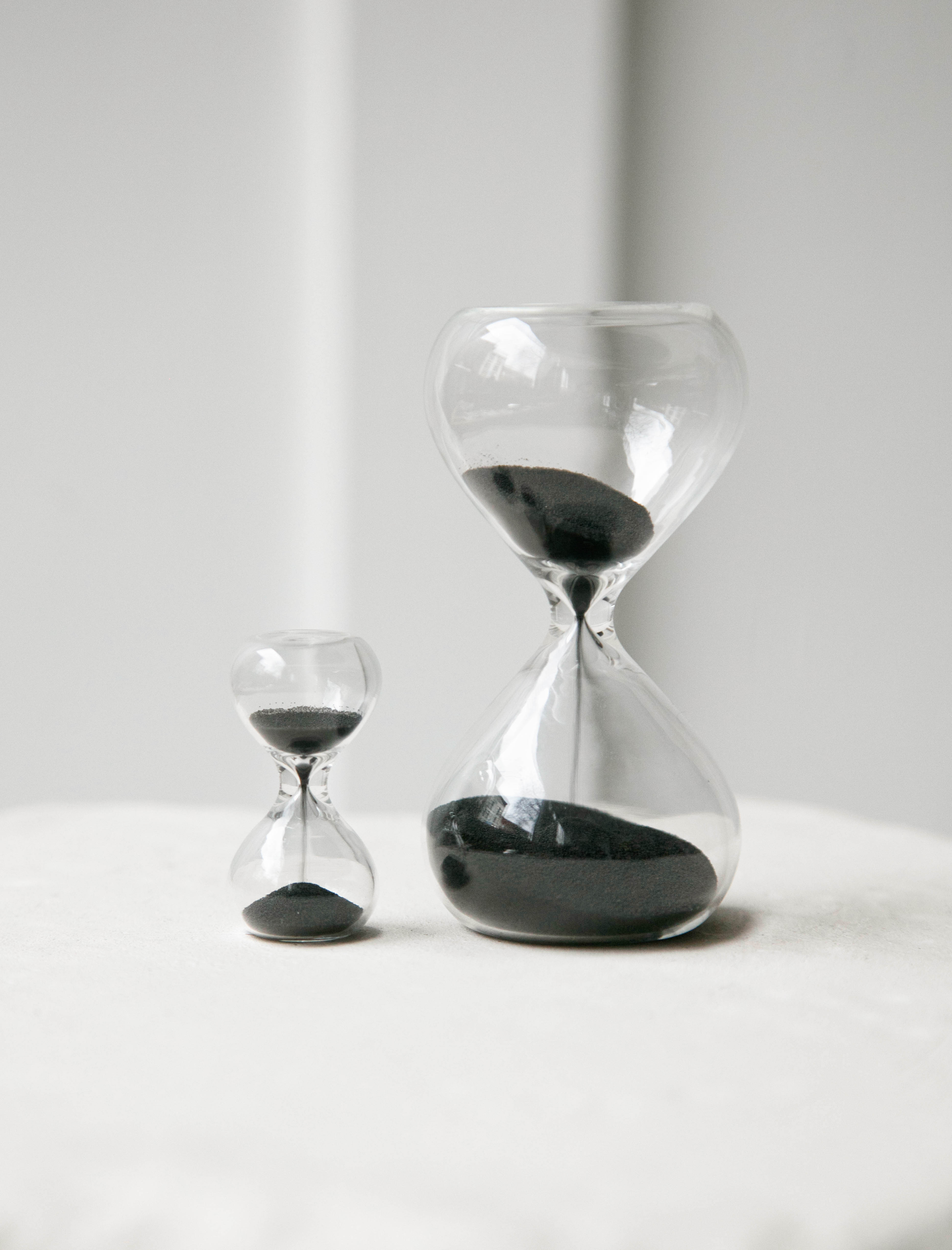 Hightide Miniature Hourglass Black