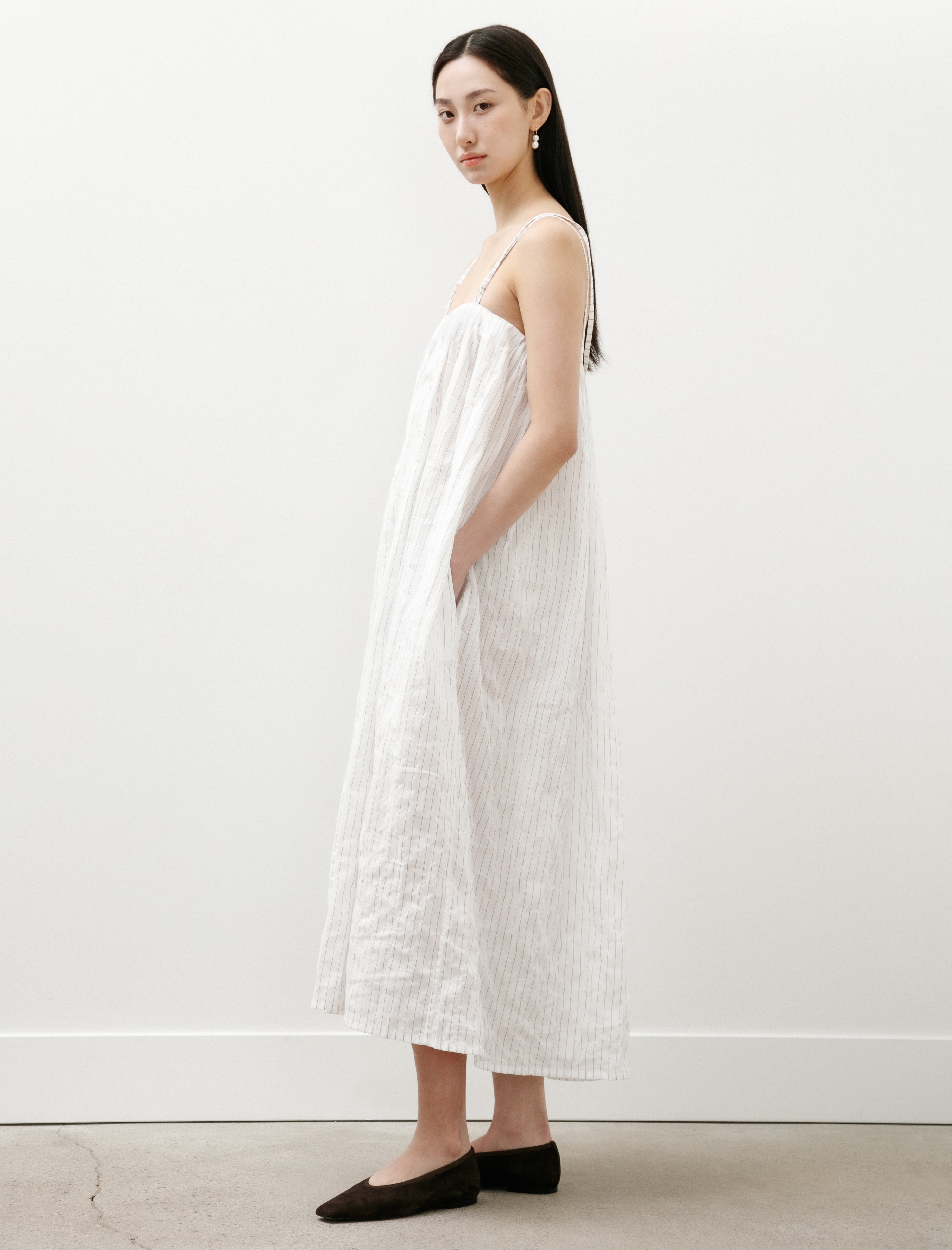 Eleph Ito Dress Crinkle Stripe Black and White