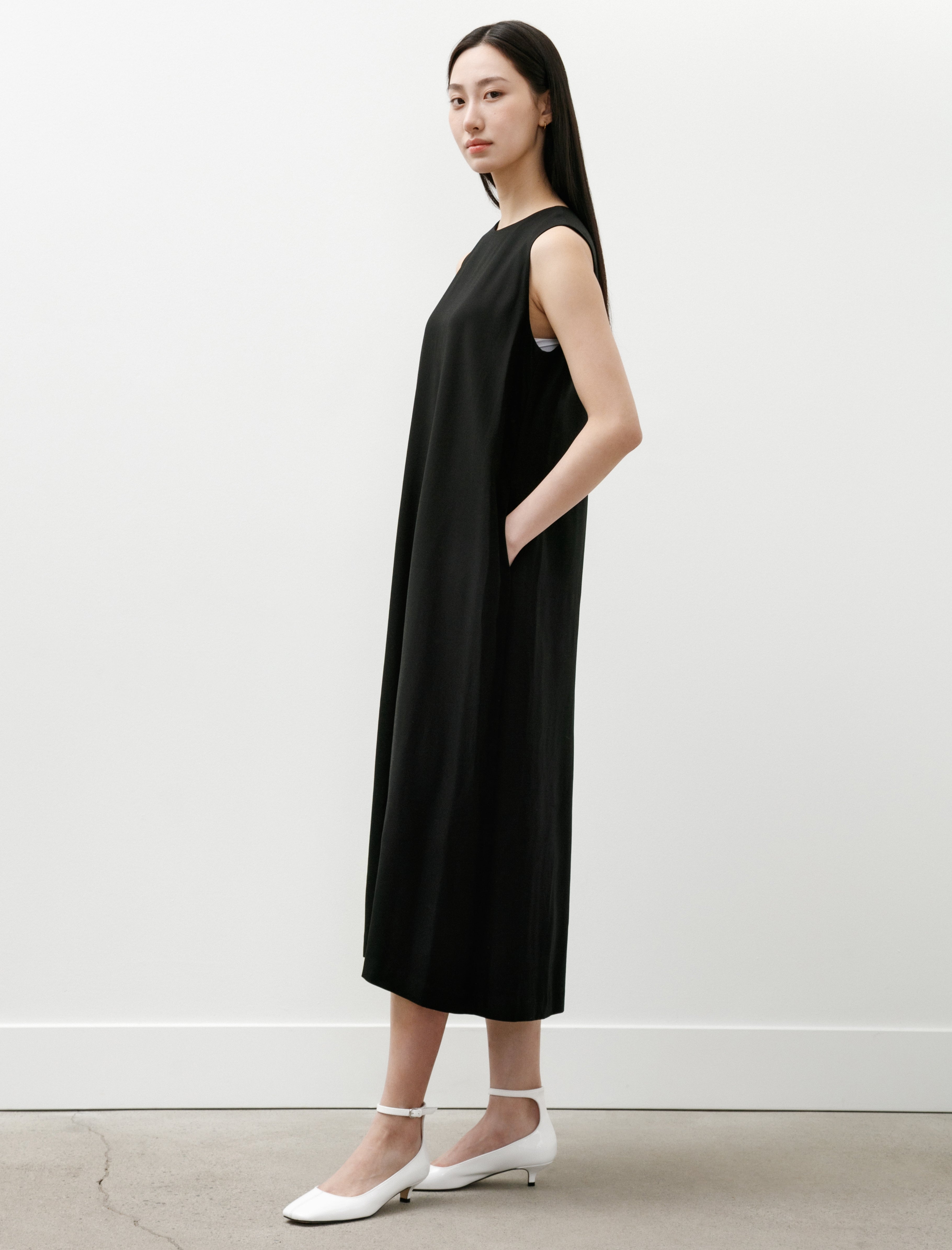 Graphpaper Viscose Cupro Back Satin Sleeveless Dress Black