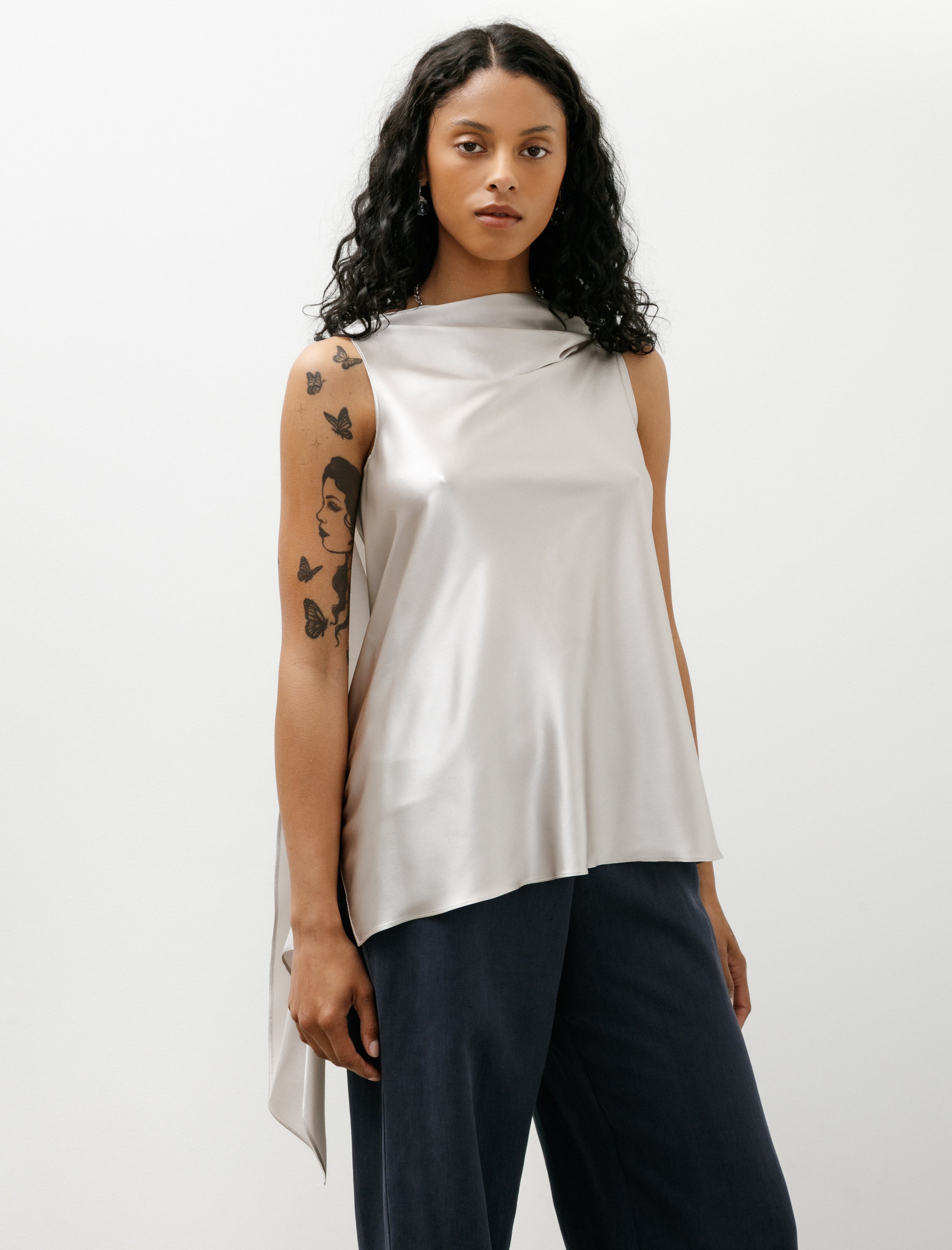Dušan Asymmetric Top Satin Silk Pearl